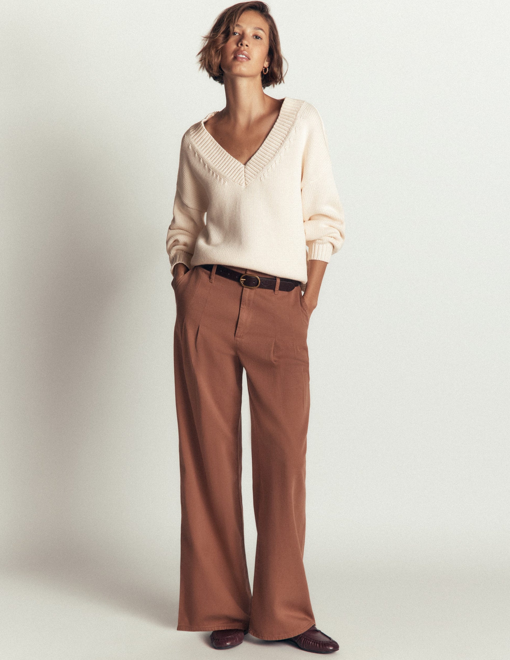 Lucy Cotton V-neck Jumper-Ivory-4