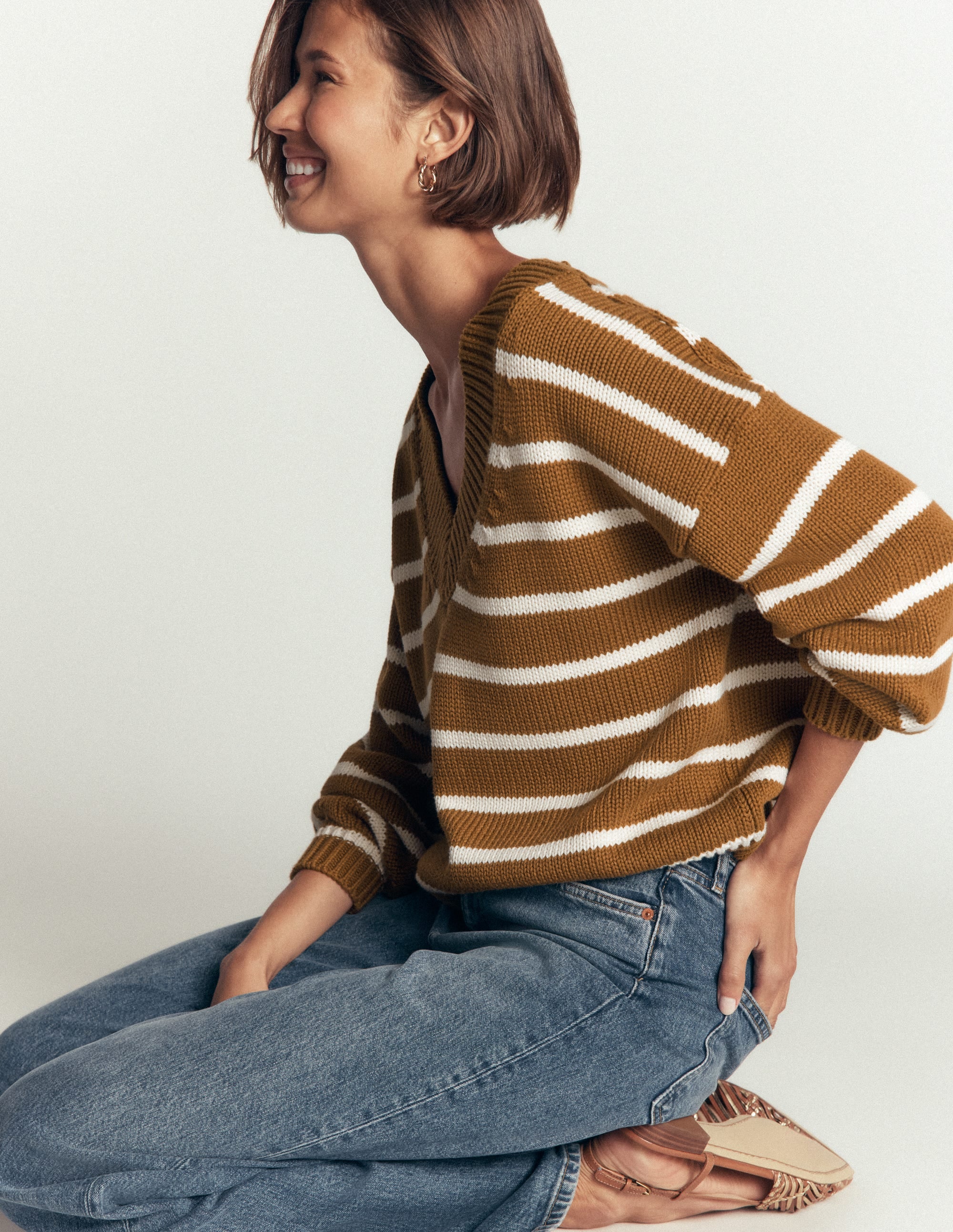 Lucy Cotton V-neck Jumper-Gingerbread, Ivory - Image 5