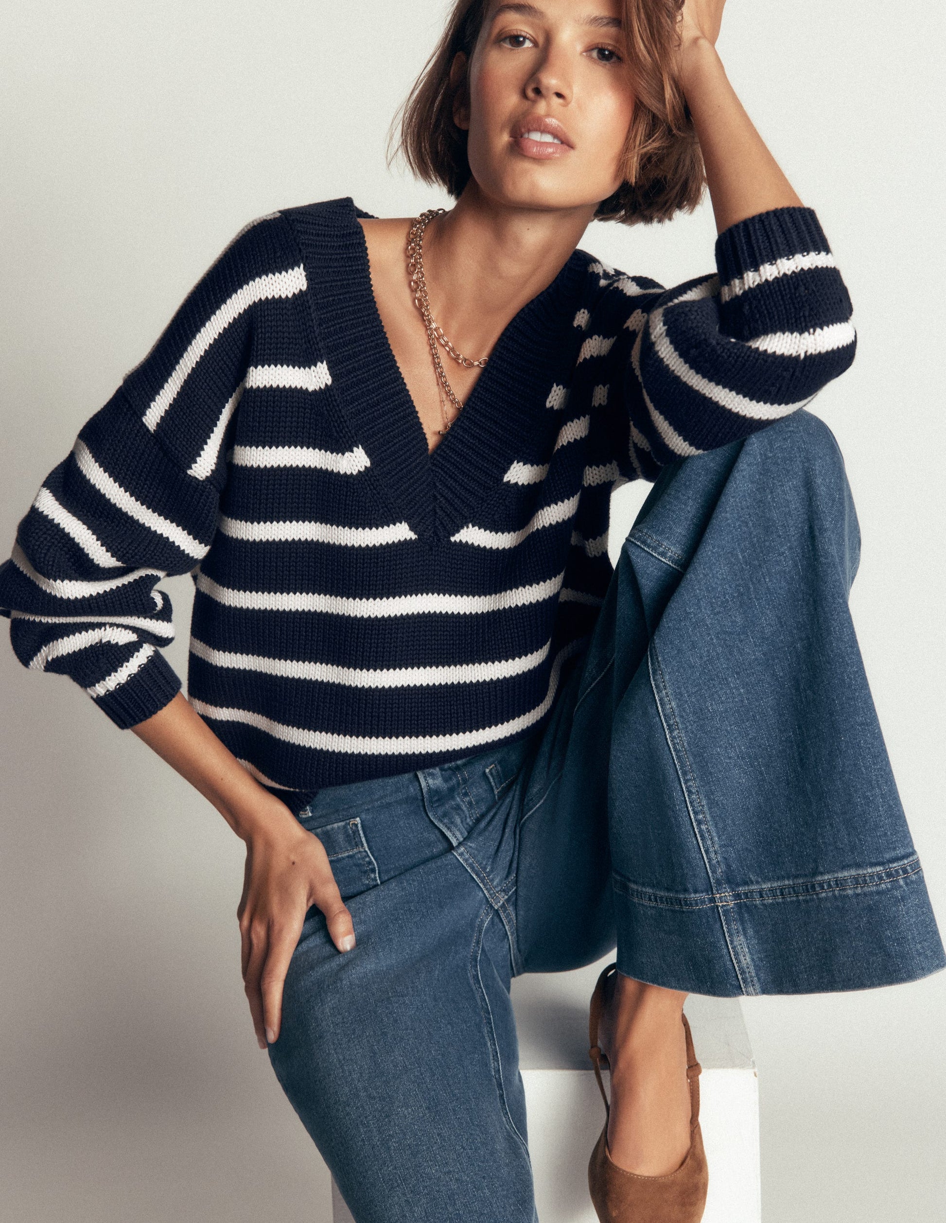 Lucy Cotton V-neck Jumper-Navy, Ivory-1