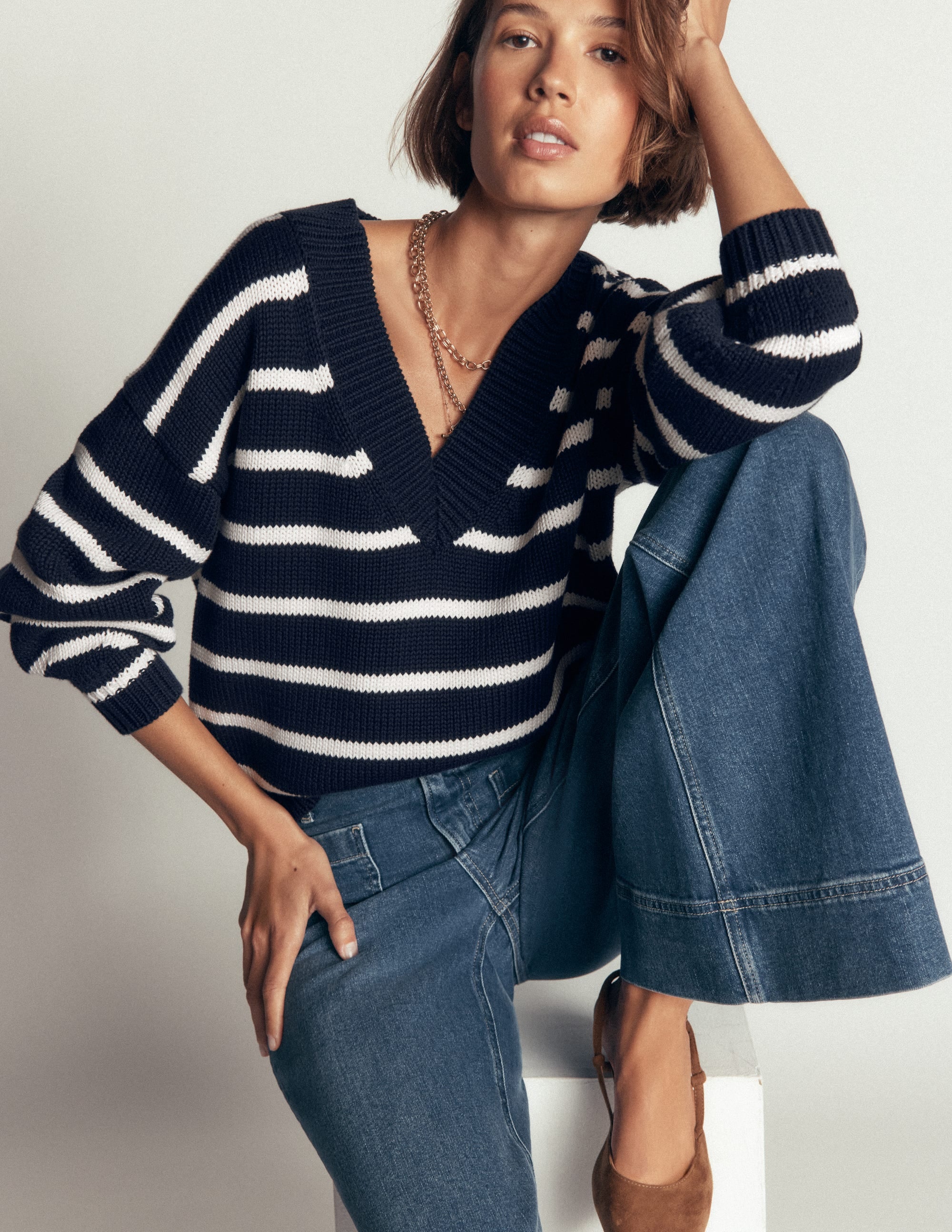 Lucy Cotton V-neck Jumper-Navy, Ivory - Image 1