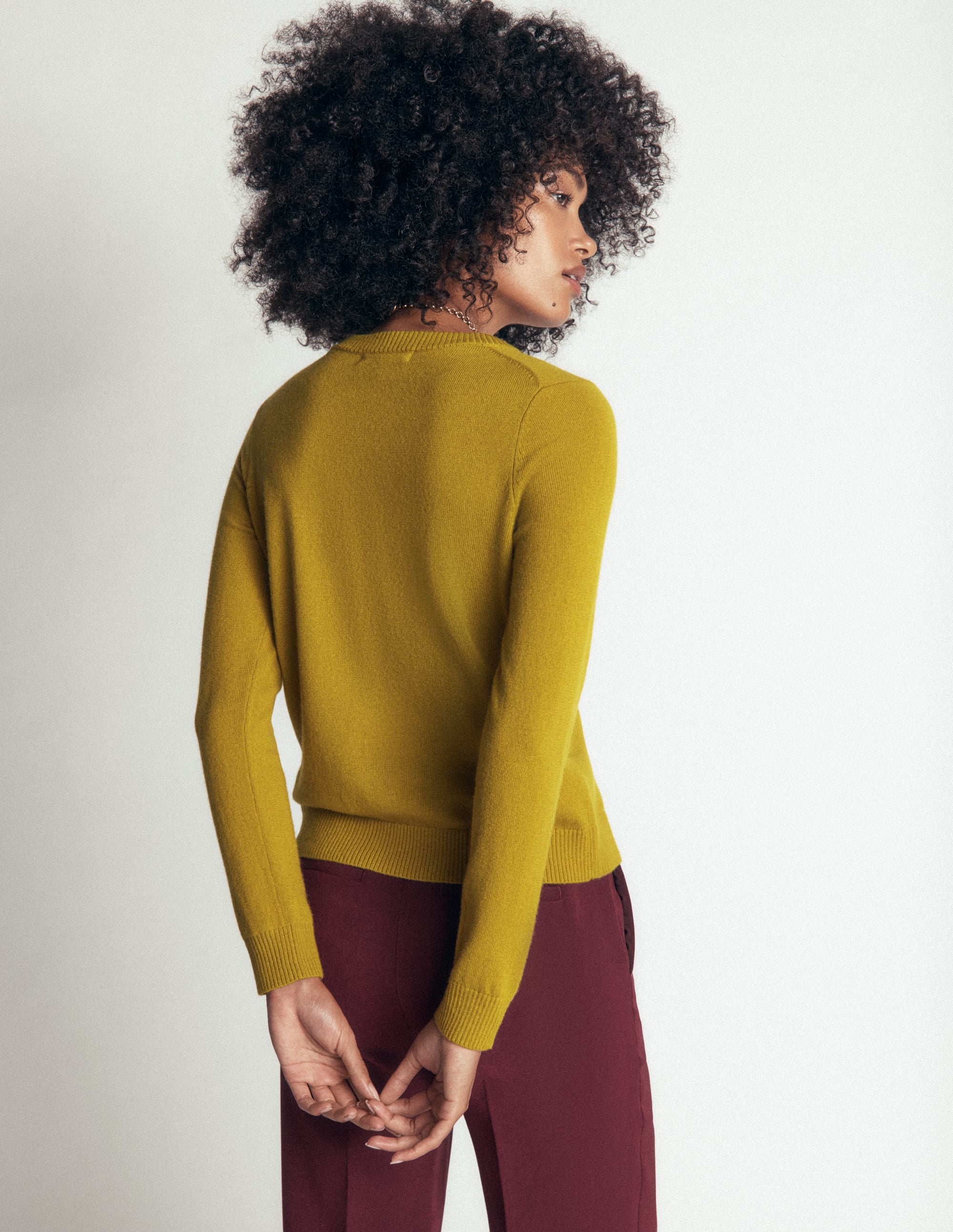 Elsie Cashmere Crew Jumper-Spiced Yellow - Image 4