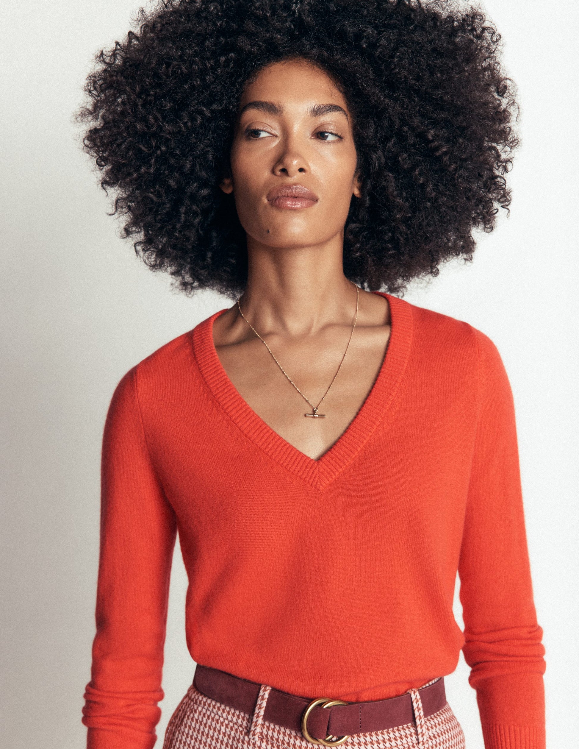 Elsie Cashmere V Neck Jumper-Tigerlily-2