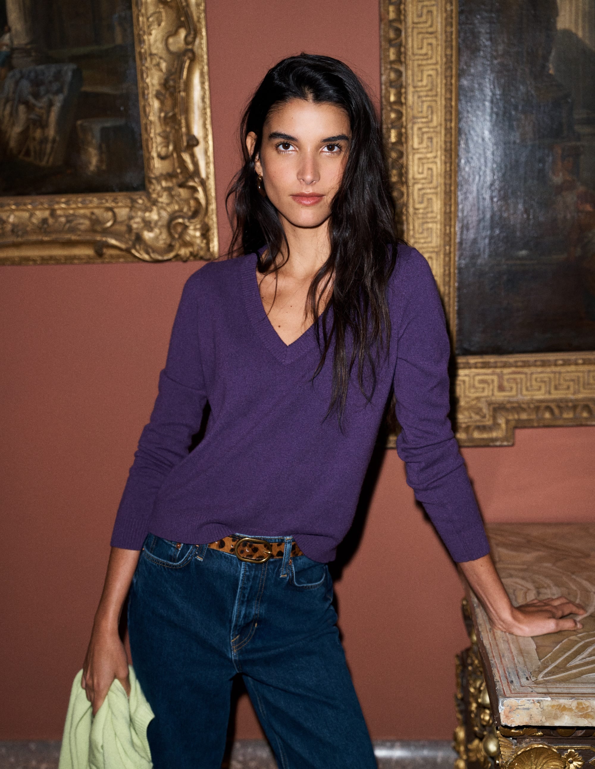 Elsie Cashmere V Neck Jumper-Deep Grape - Image 1