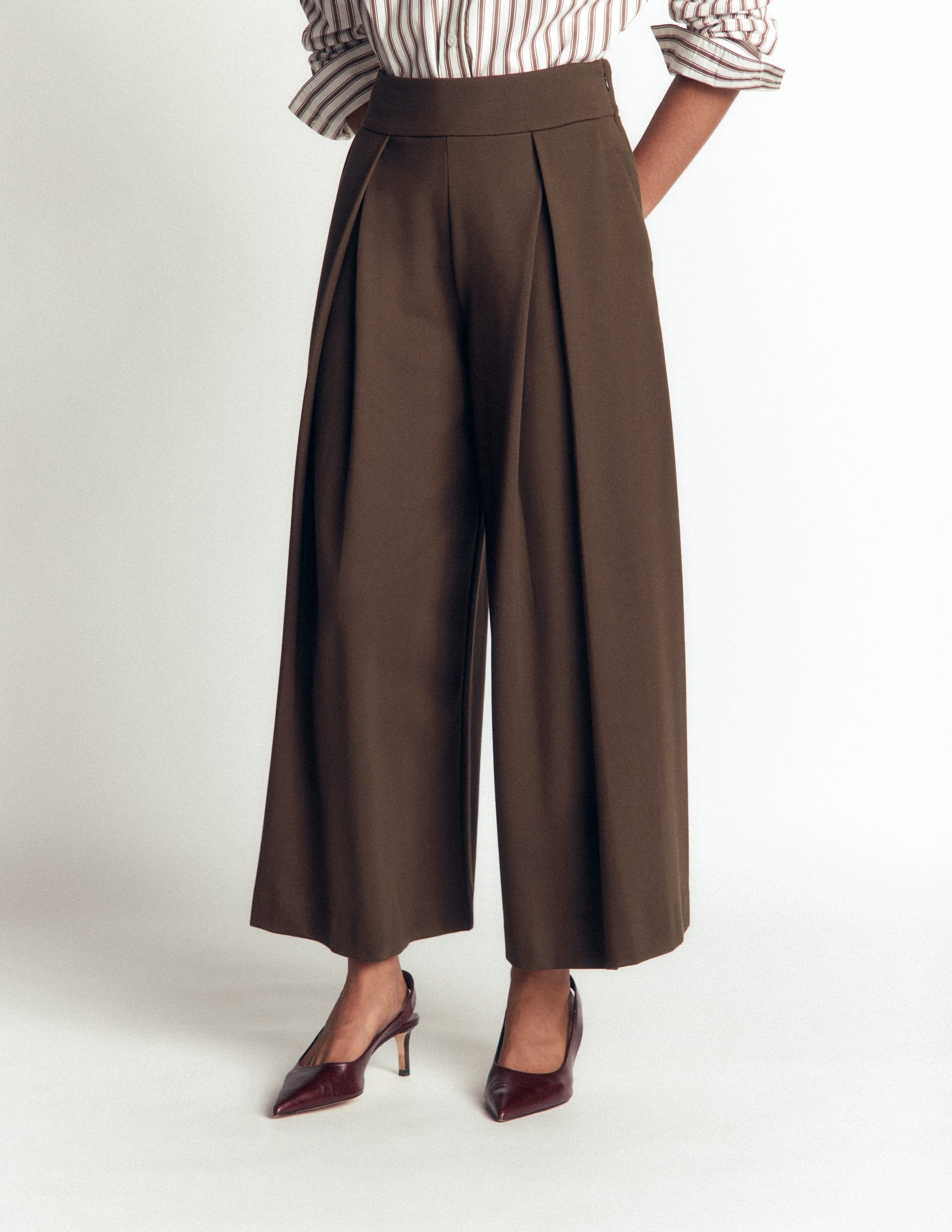 Single Pleat Ponte Culottes-Bitter Chocolate-4