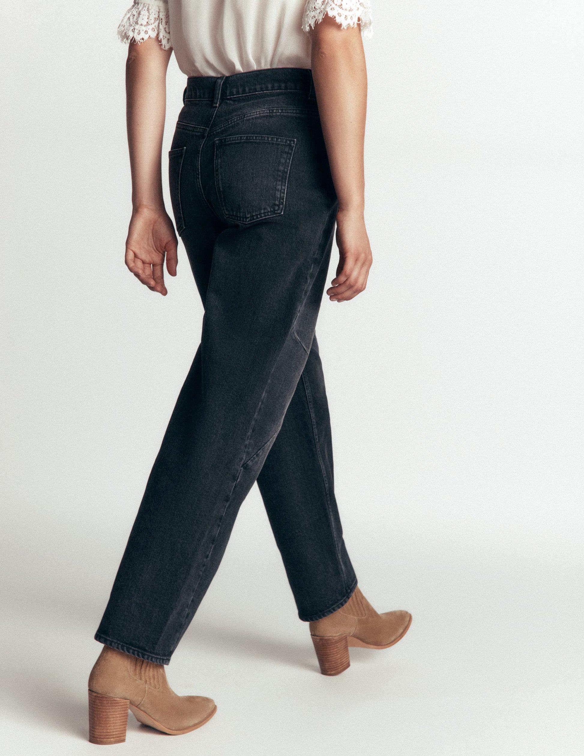 Barrel Leg Jeans-Washed Black-3