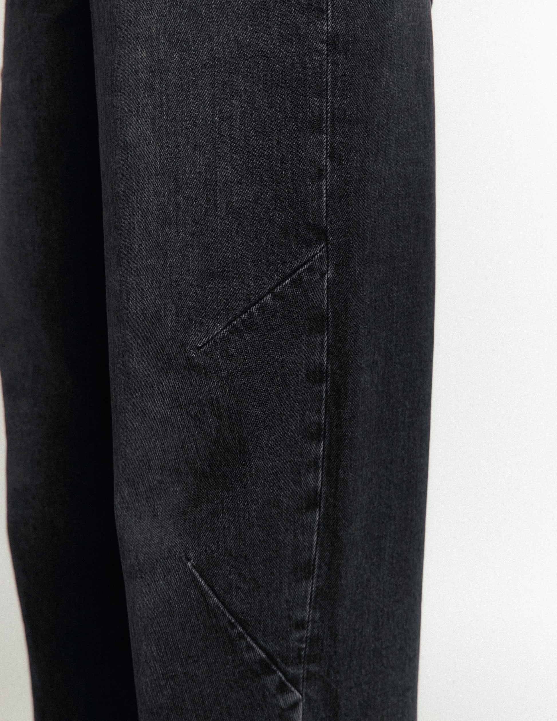 Barrel Leg Jeans-Washed Black-5