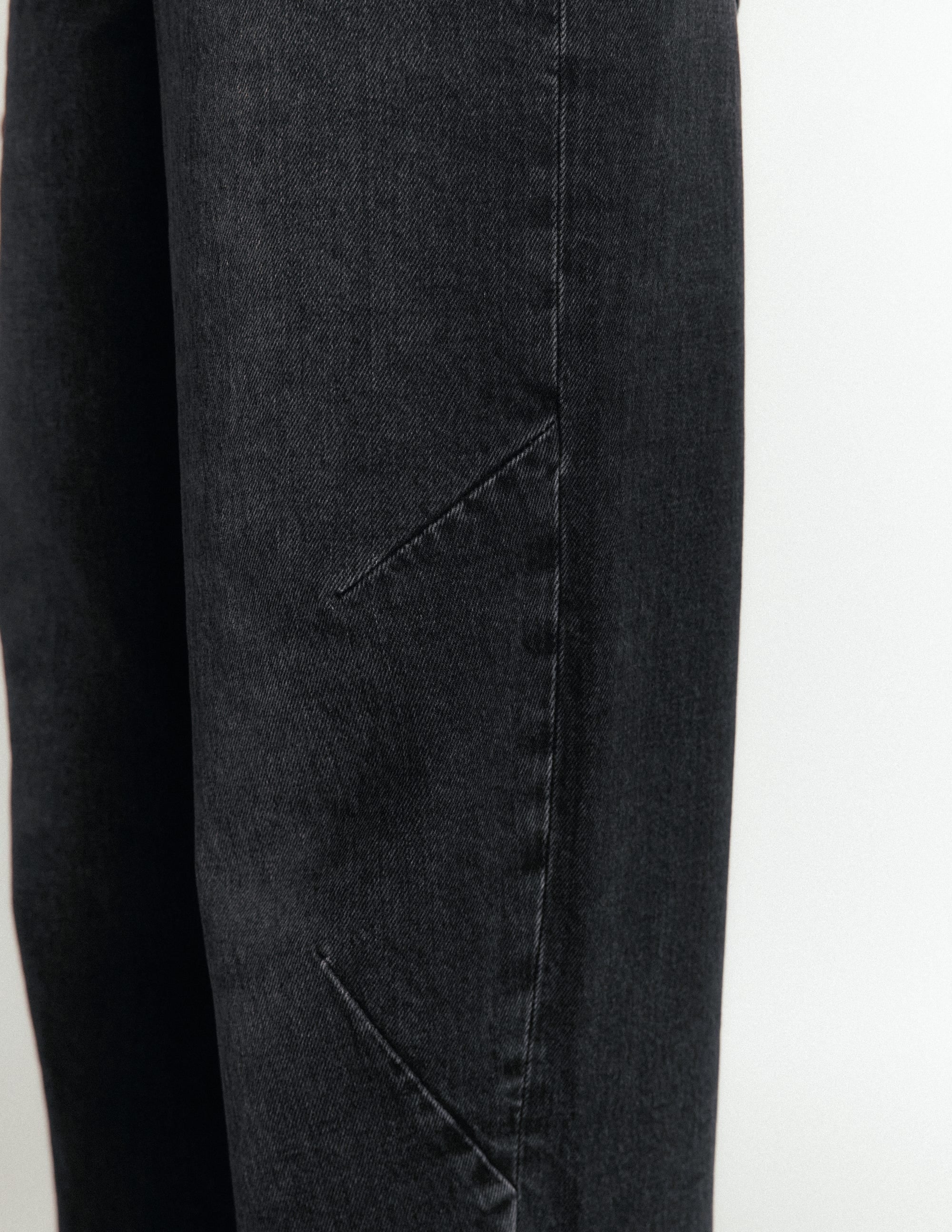 Barrel Leg Jeans-Washed Black - Image 5