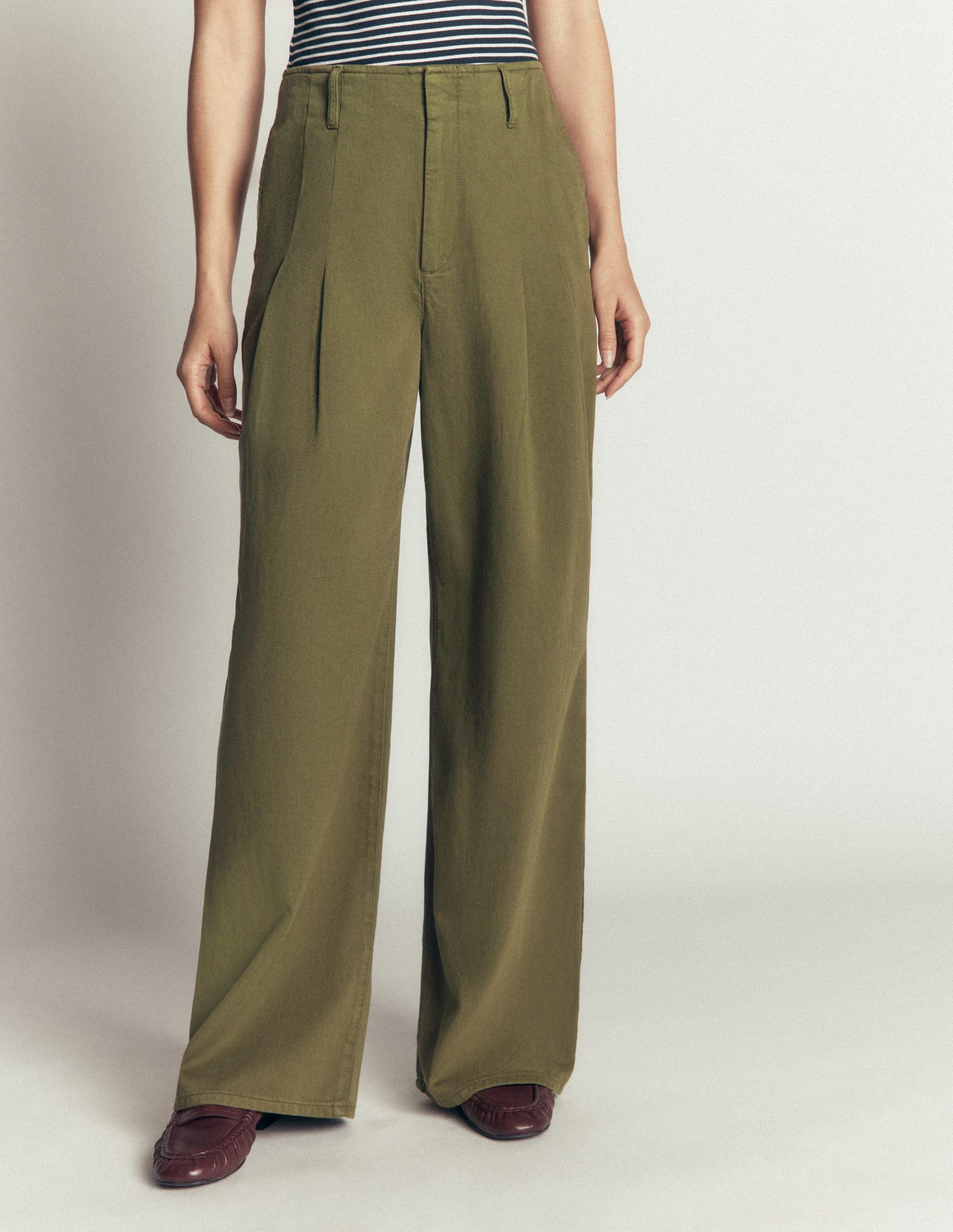 Mayfair Pleat Detail Trousers-Woodland Green-4