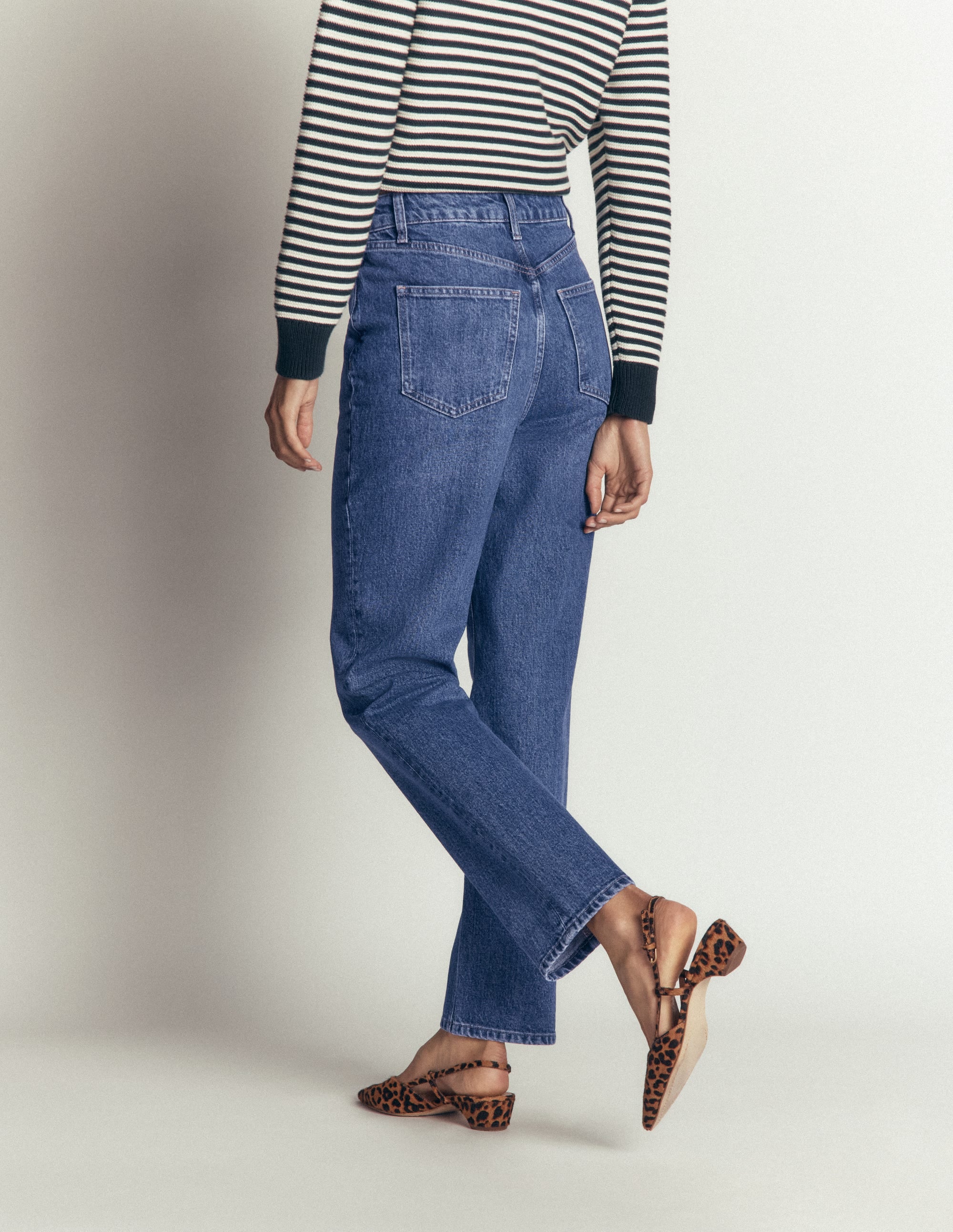 High Rise Straight Jeans-Mid Vintage - Image 5