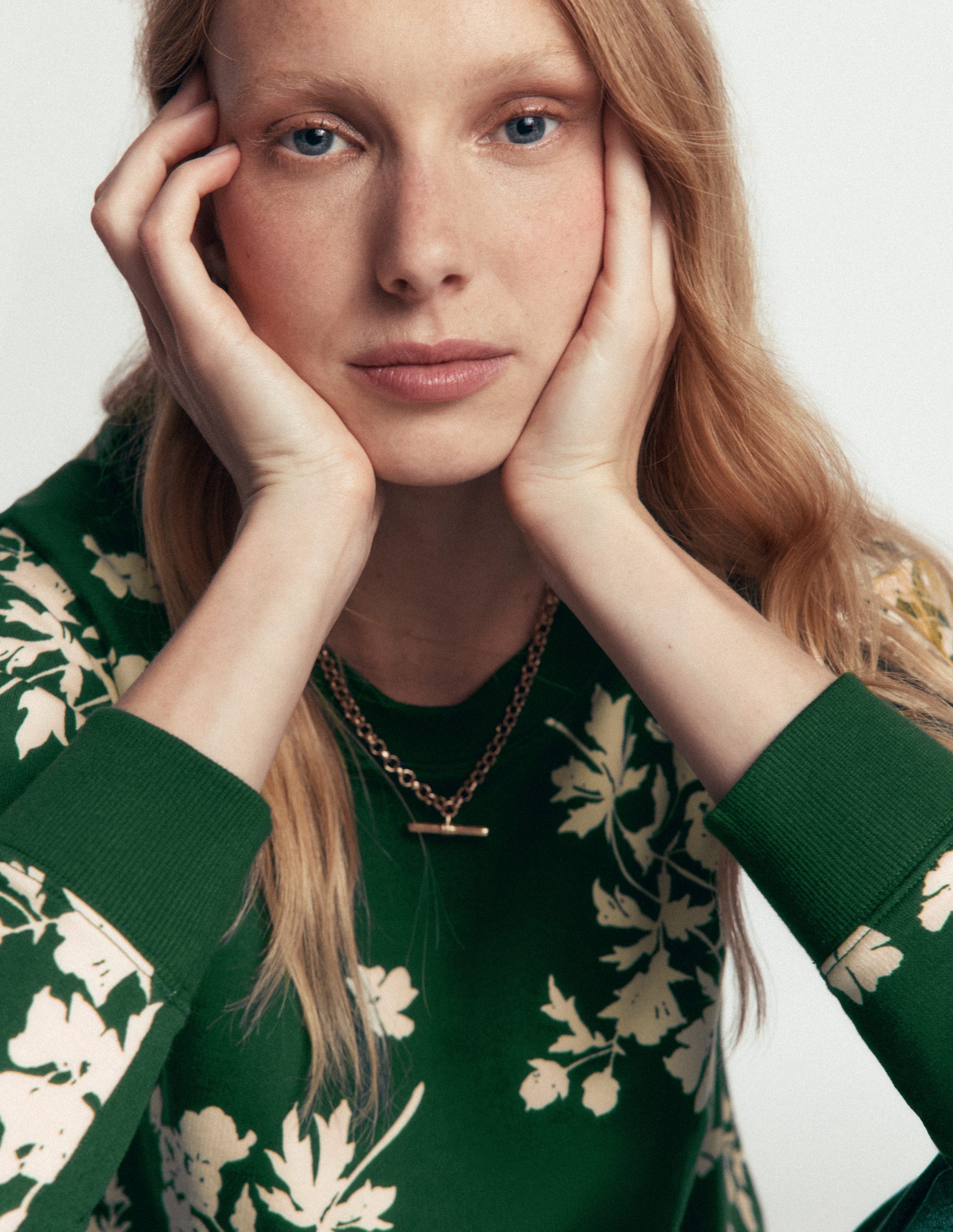 Rosa Printed Sweatshirt-Hunter Green, Flecked Bunch-2