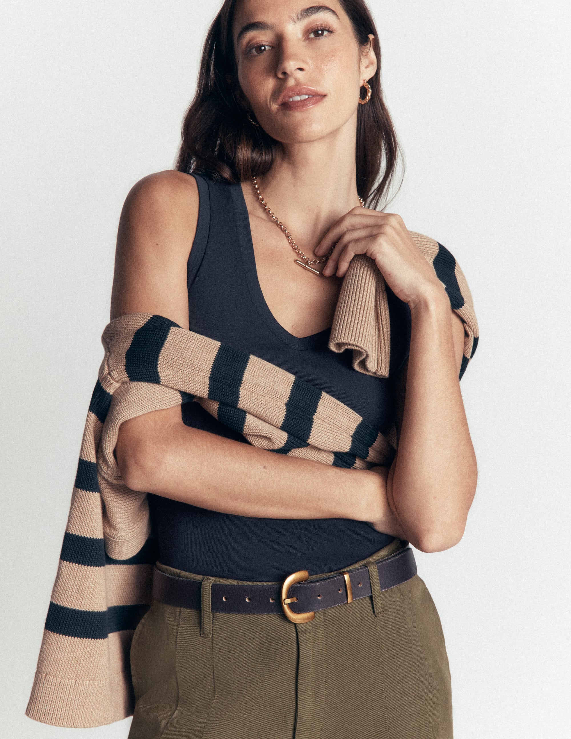 Essential V Neck Vest-Navy - Image 2