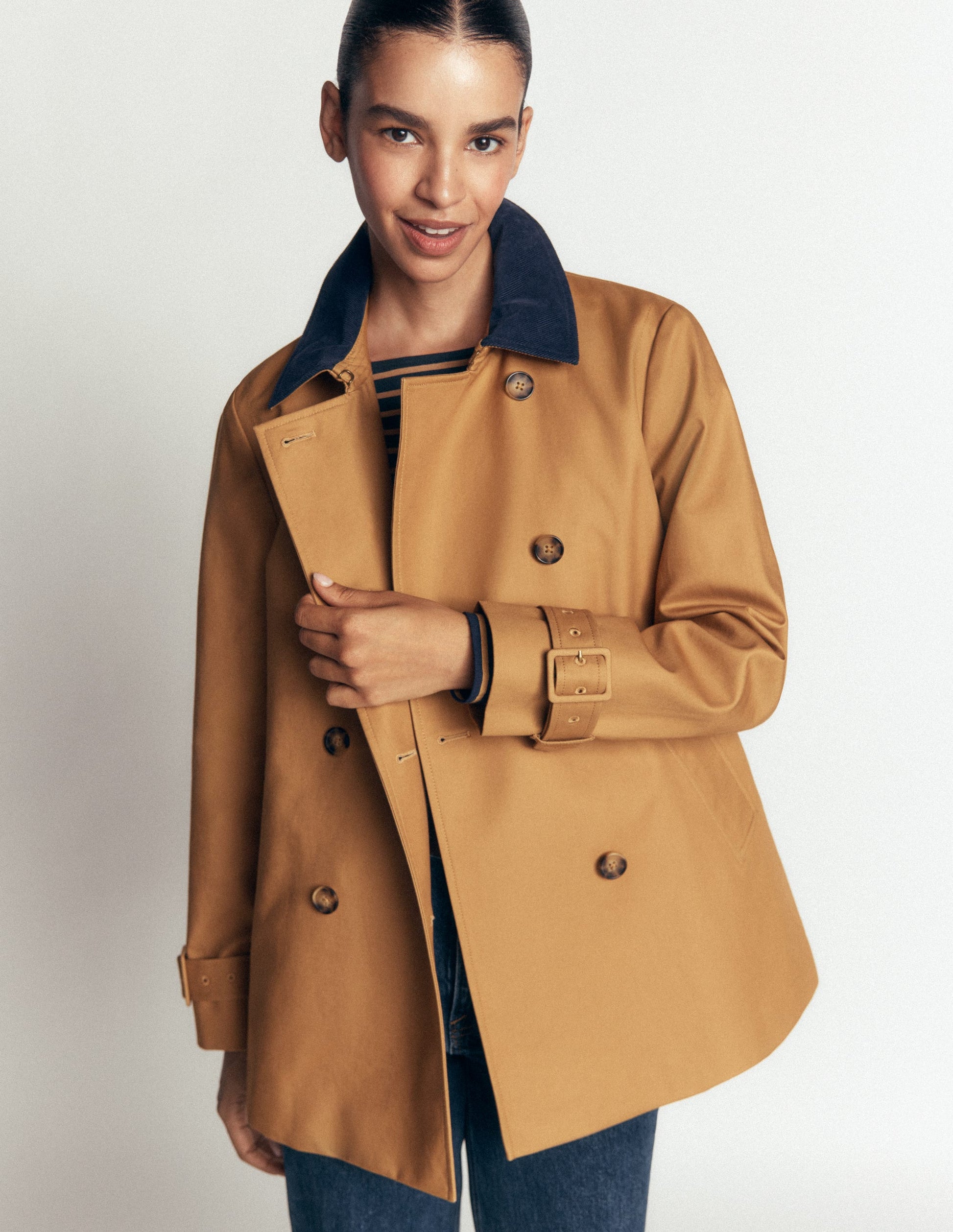 Swing Box Short Trench-Camel-7