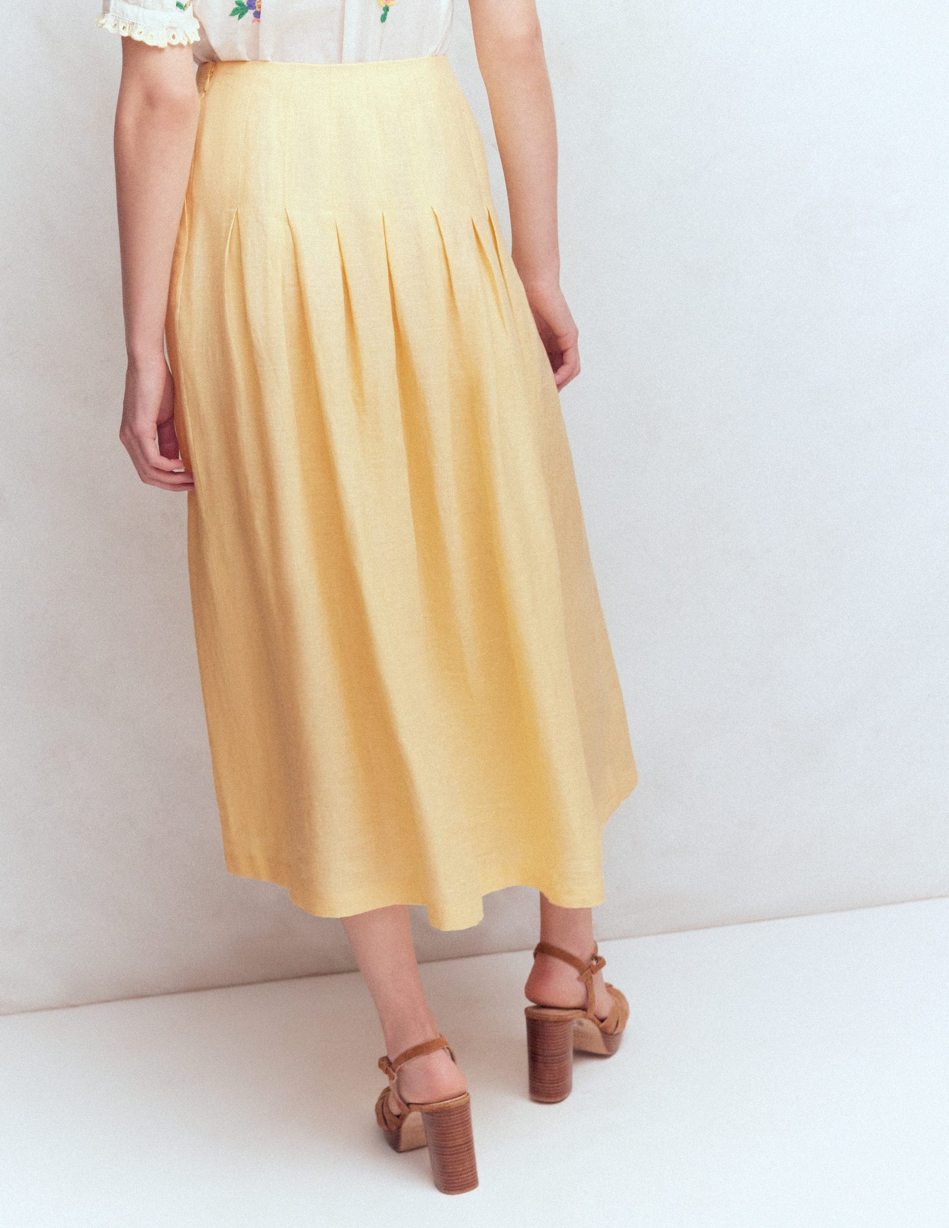 Valentina Linen Skirt-Buttercream-4