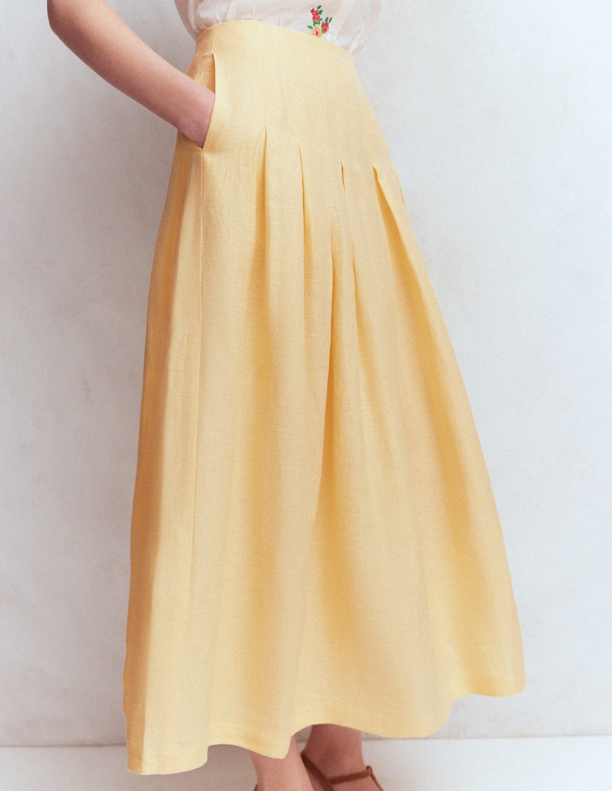 Valentina Linen Skirt-Buttercream-5