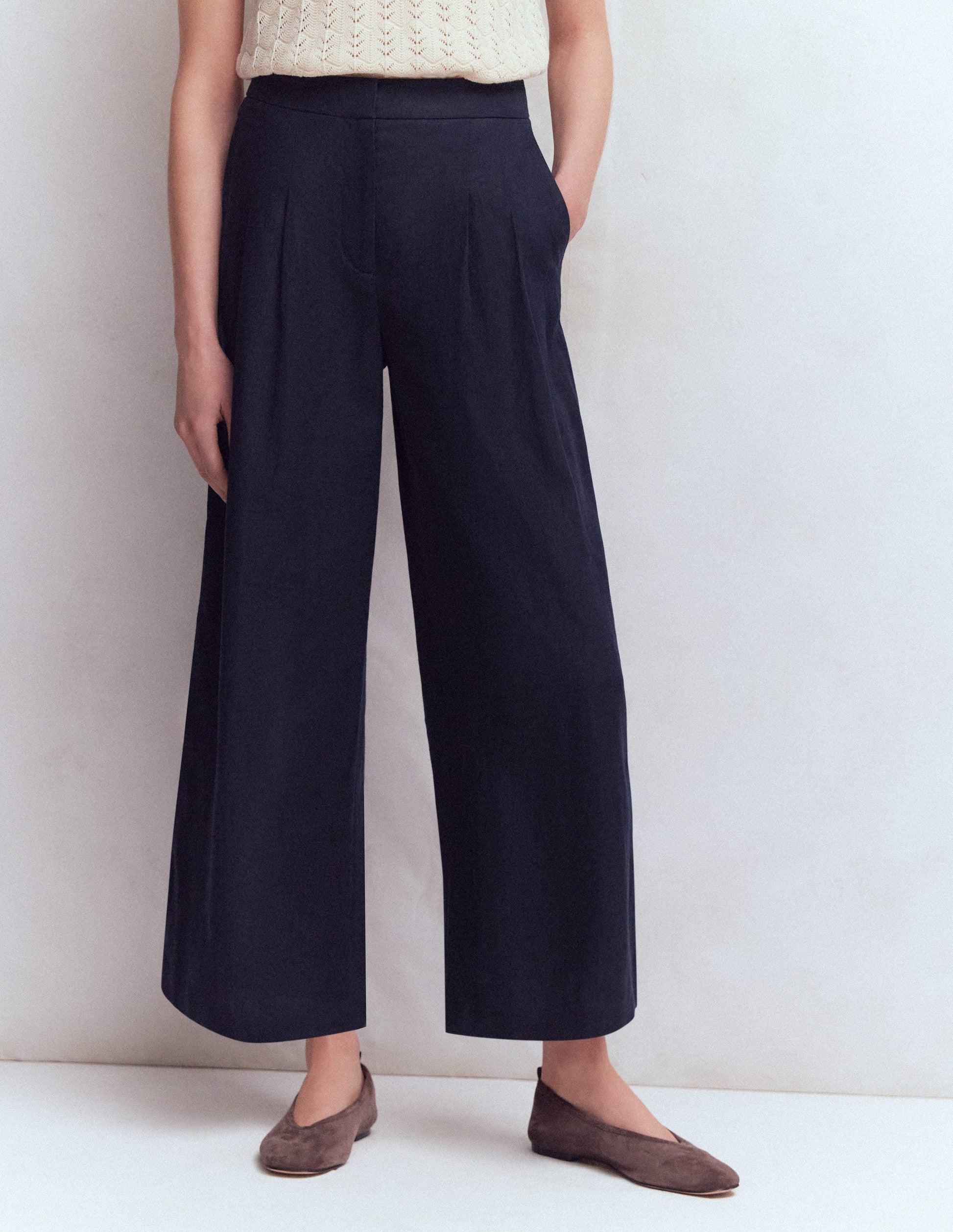 Pleated Linen Culotte-Navy-4