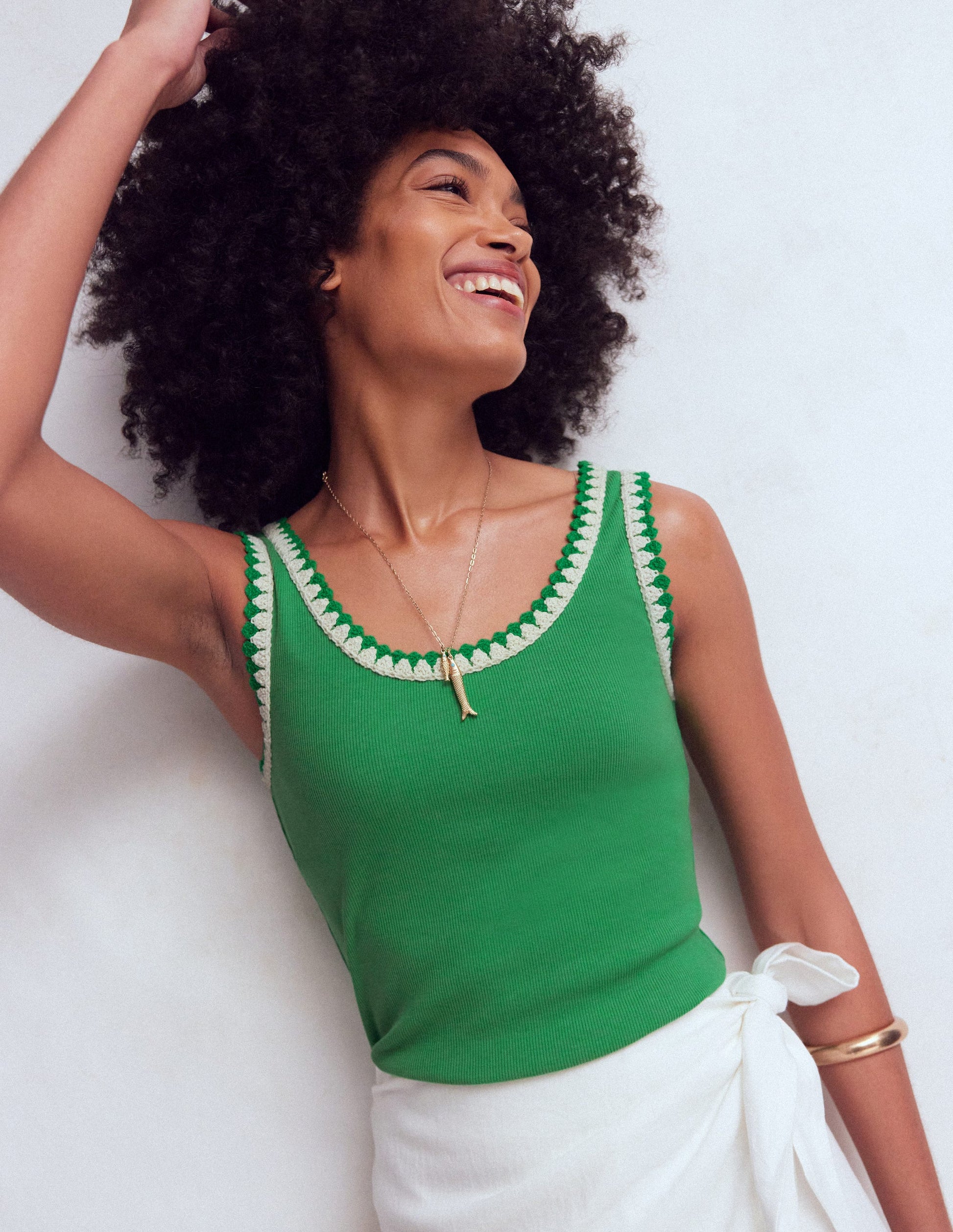 Maddie Trim Detail Vest-Shamrock Green-1