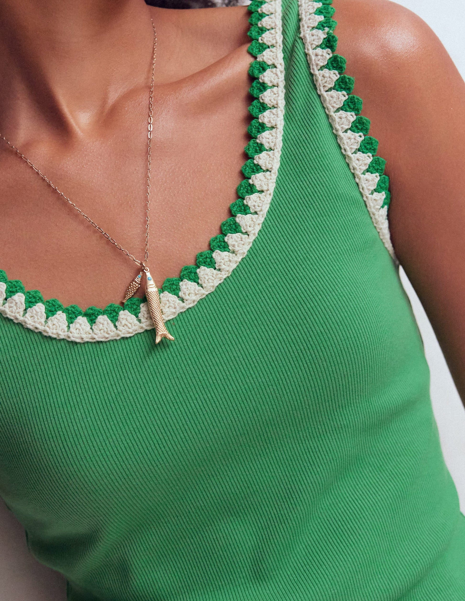 Maddie Trim Detail Vest-Shamrock Green-2