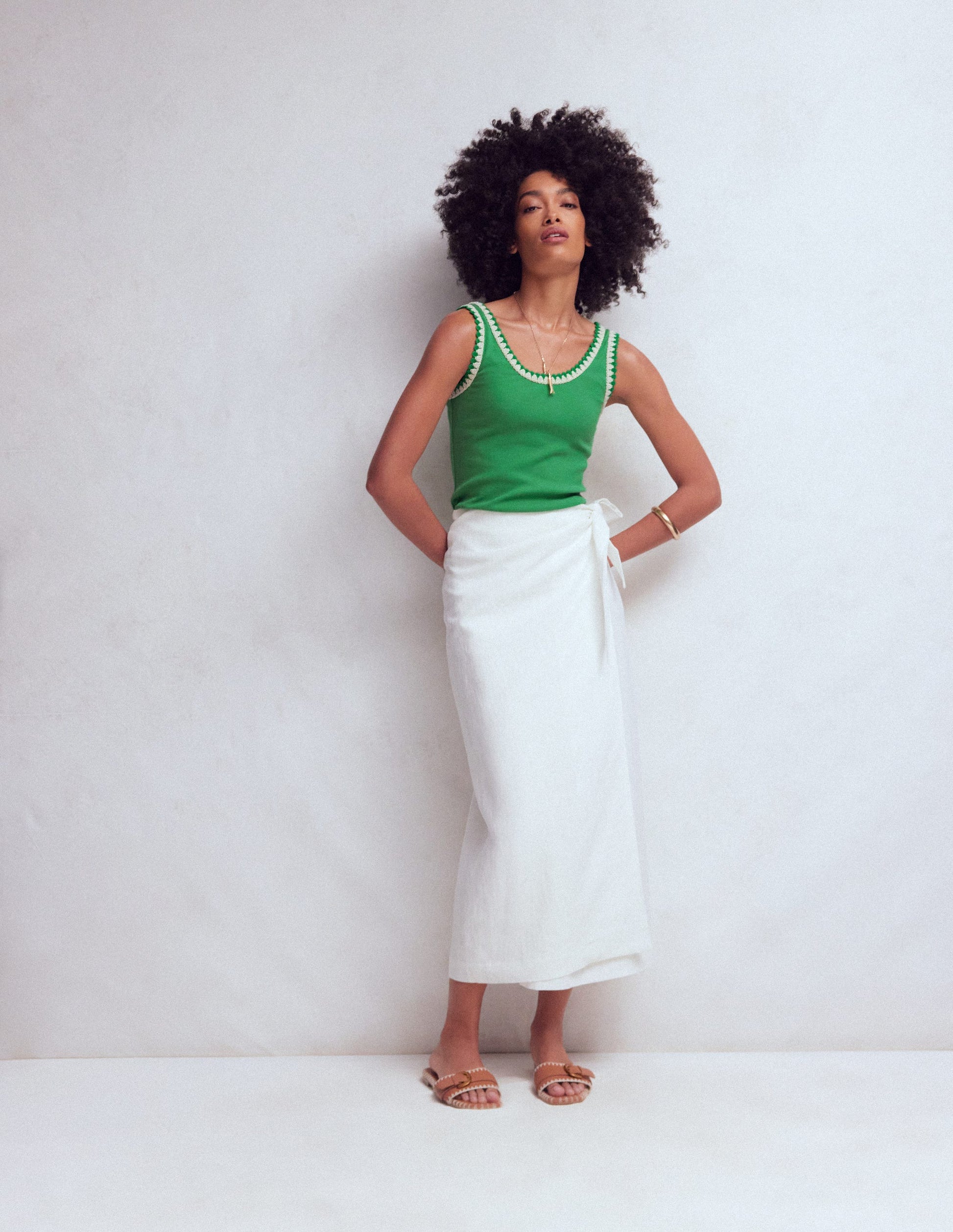 Maddie Trim Detail Vest-Shamrock Green-3