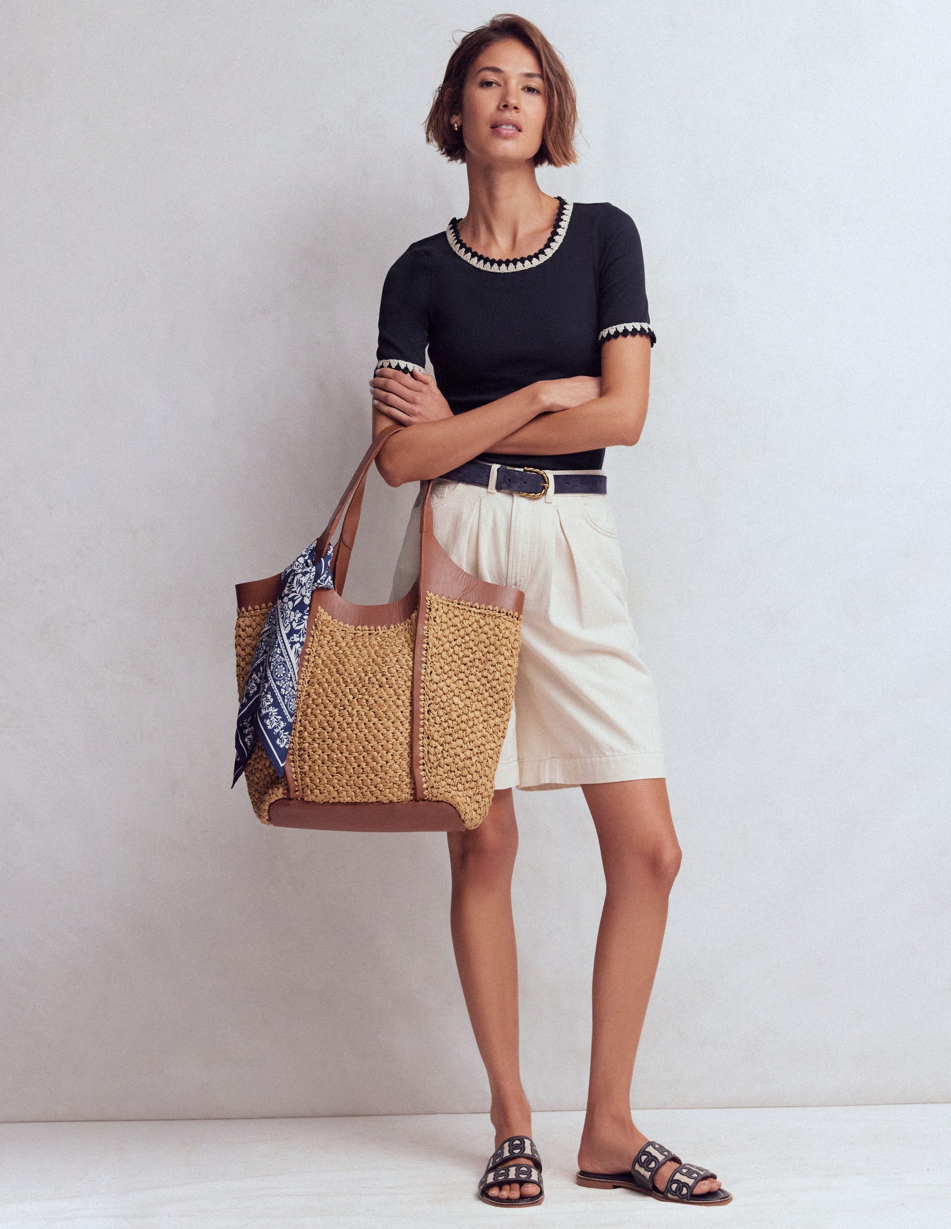 Maddie Trim Detail T-Shirt-Navy-1