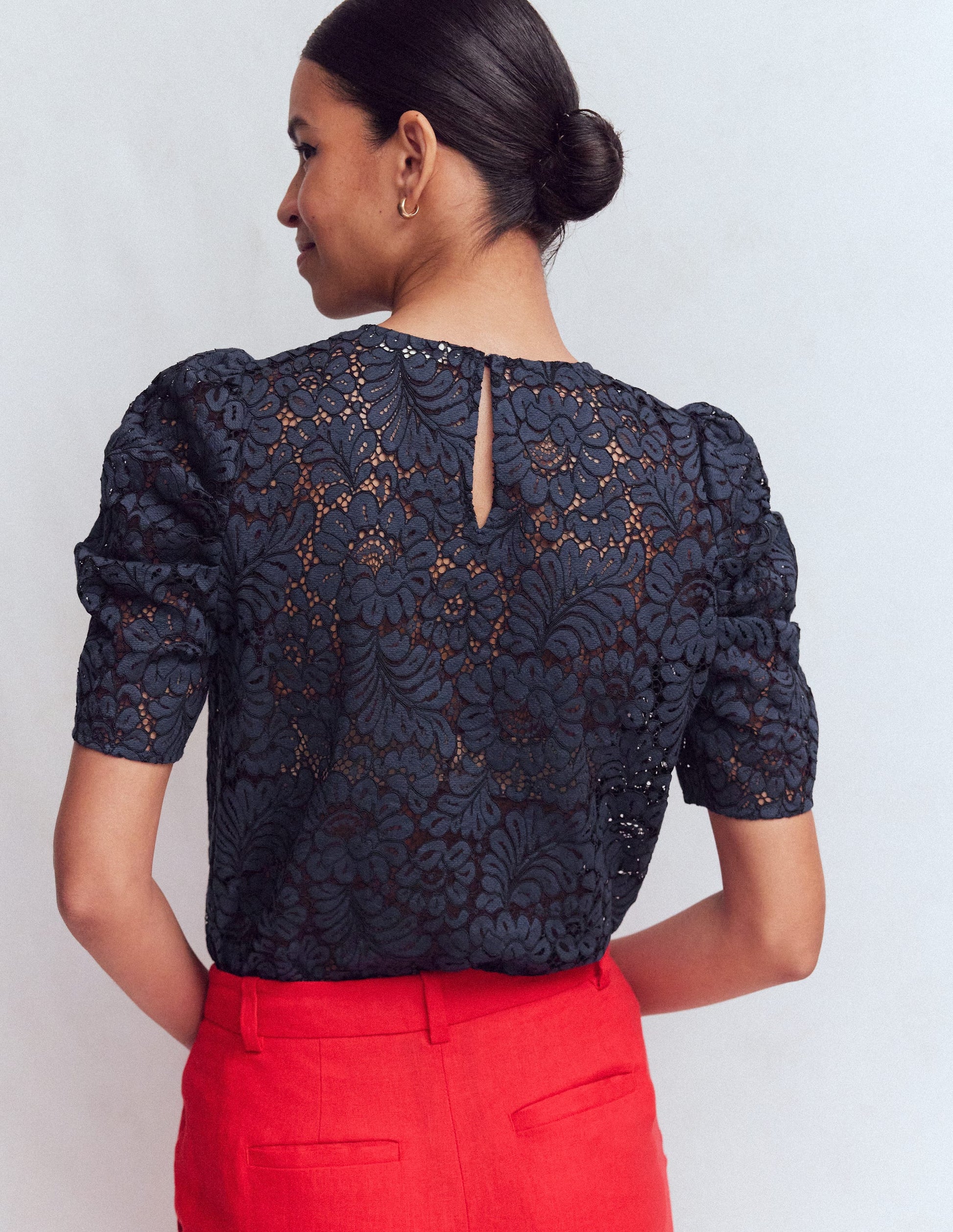 Pleat Sleeve Lace T-shirt-Navy-3
