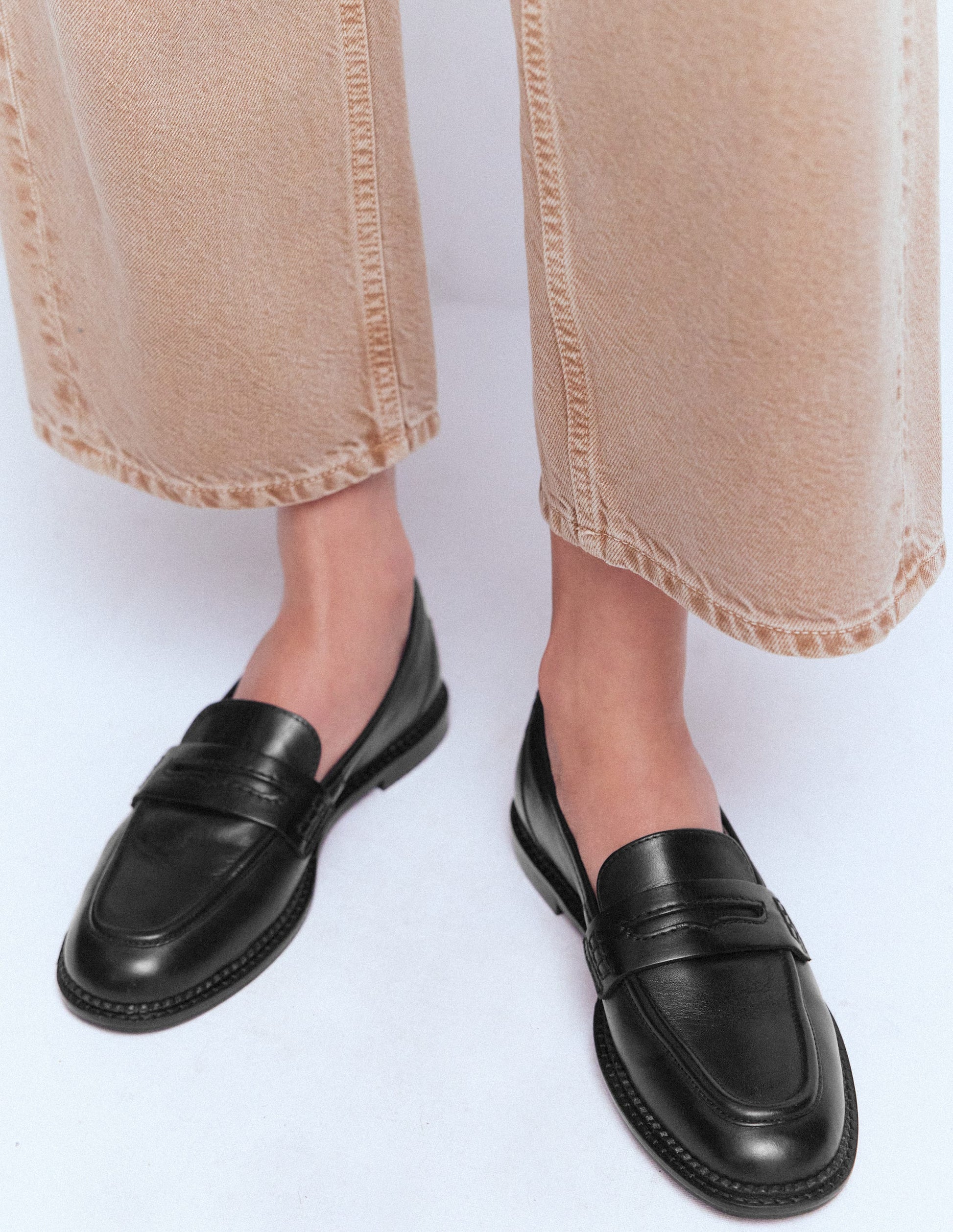 Nya Penny Loafers-Black-4