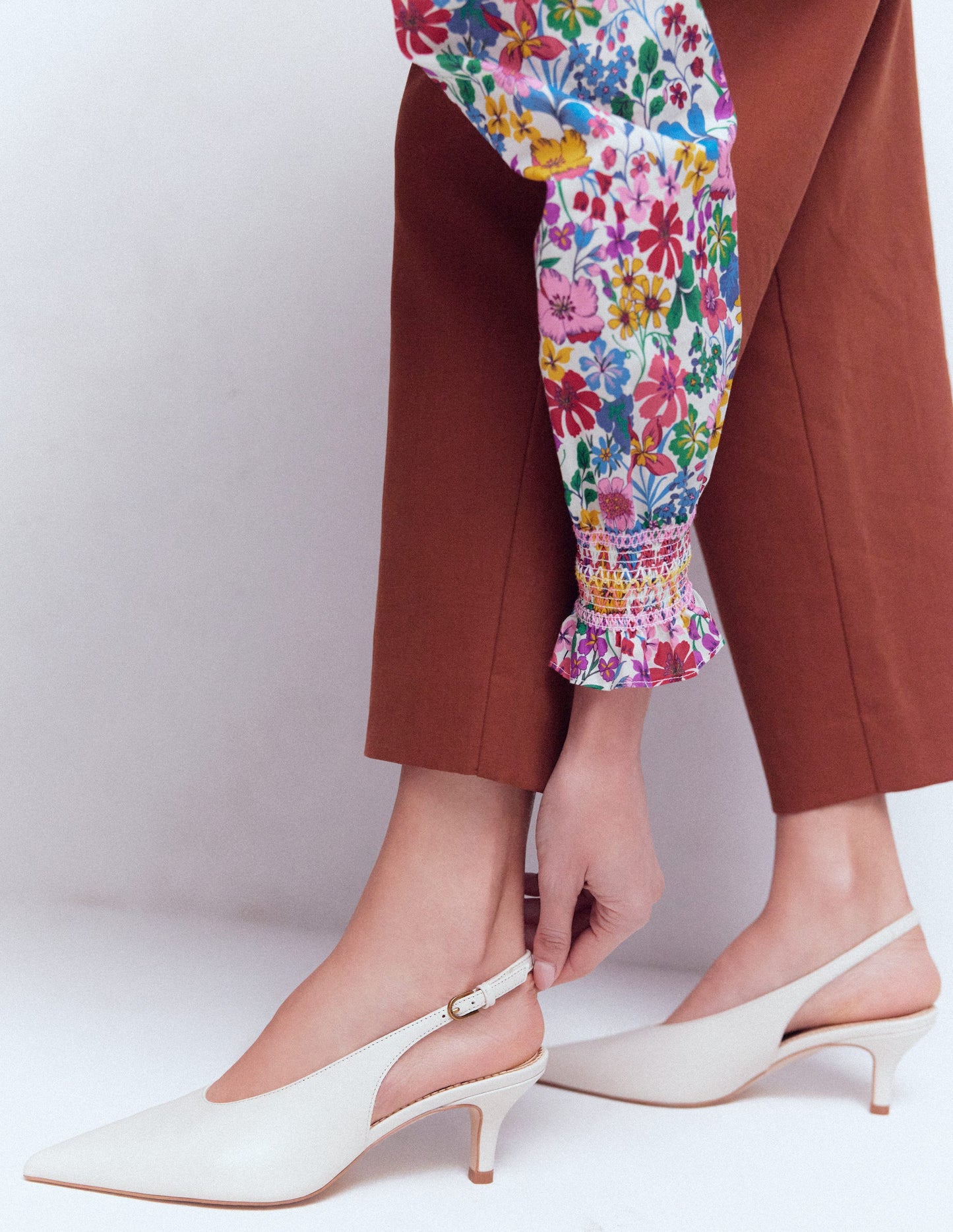 High Cut Slingback Court-Ecru