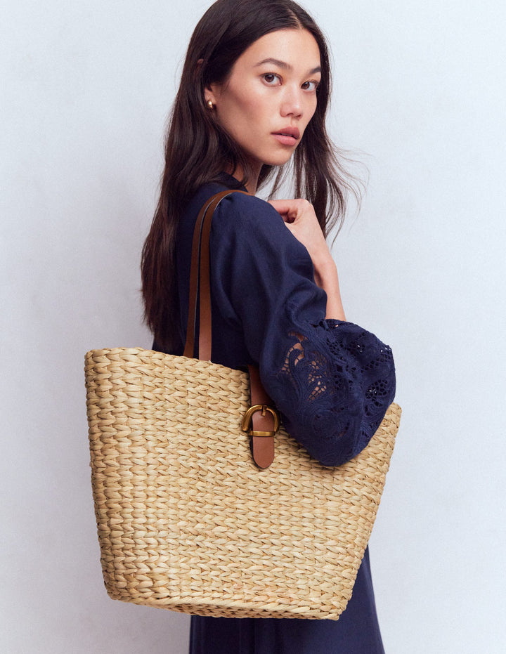 Buckle Tote-Natural Raffia