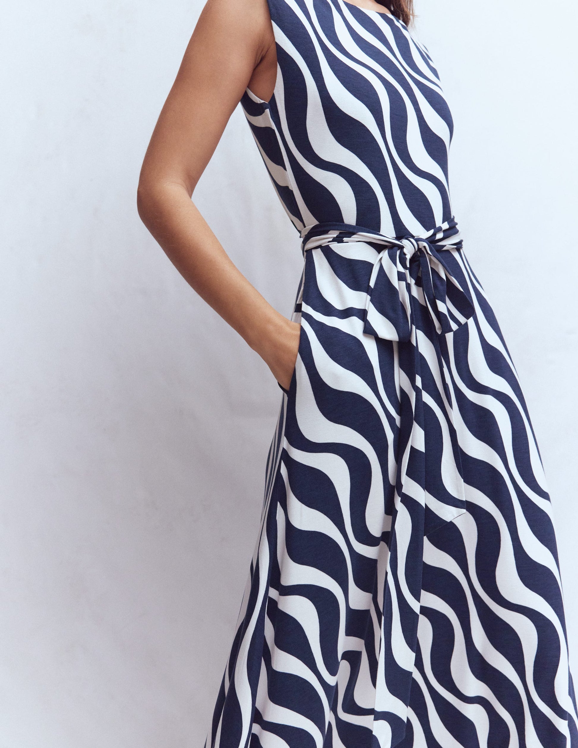 Tamsin Jersey Midi Dress-French Navy, Rhythmic Wave-2