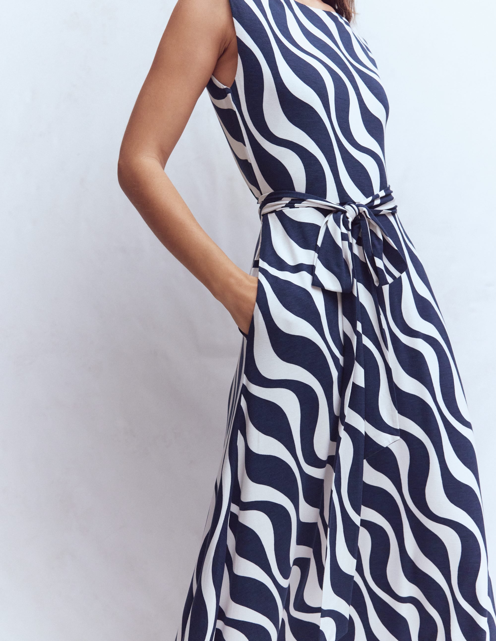 Tamsin Jersey Midi Dress-French Navy, Rhythmic Wave - Image 2