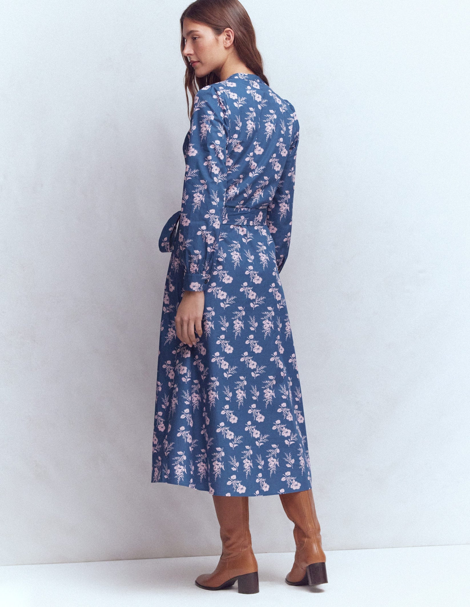 ava-cotton-midi-dress-denim-blue-blossomy-sprig-boden-uk