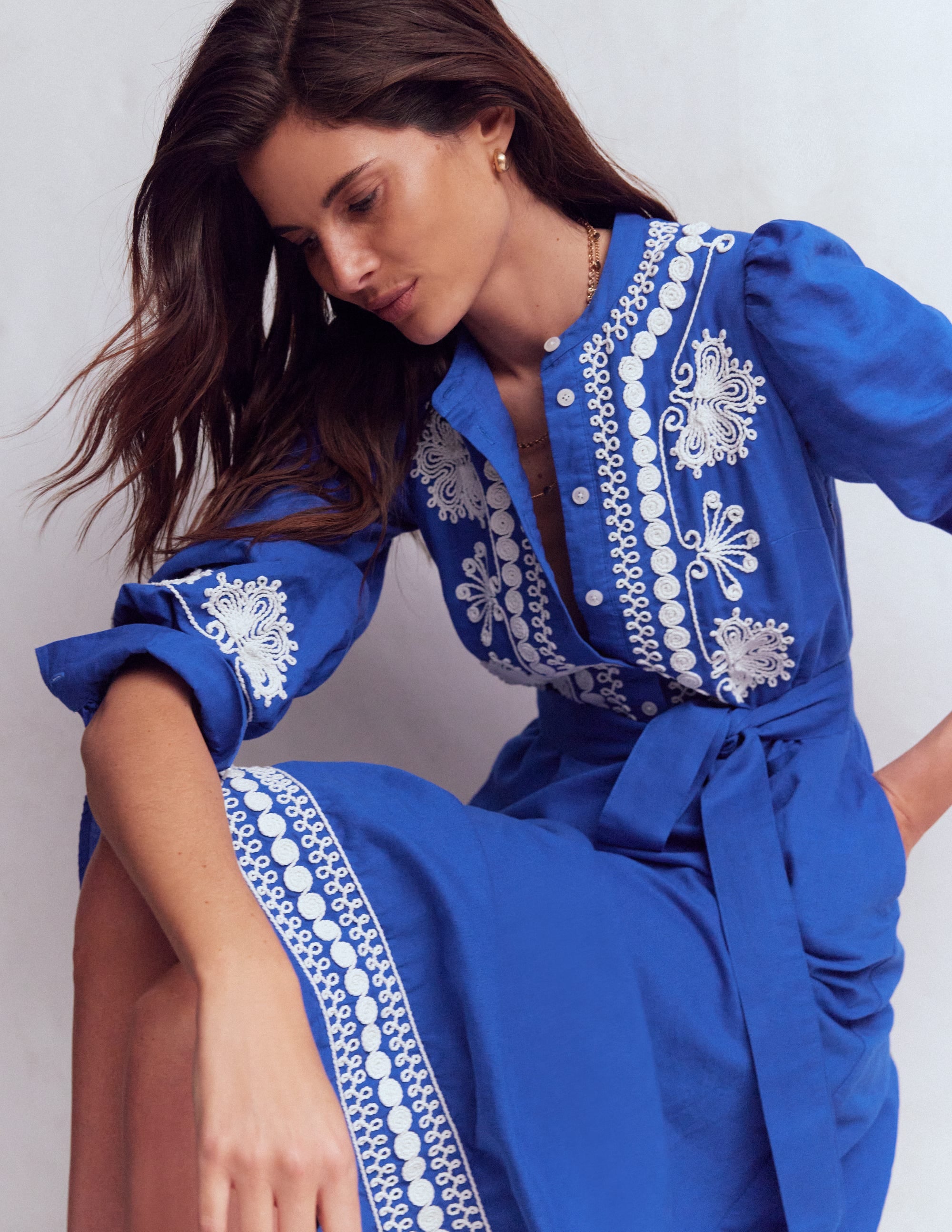 Ava Linen Blend Midi Dress-Blue Embroidery - Image 5