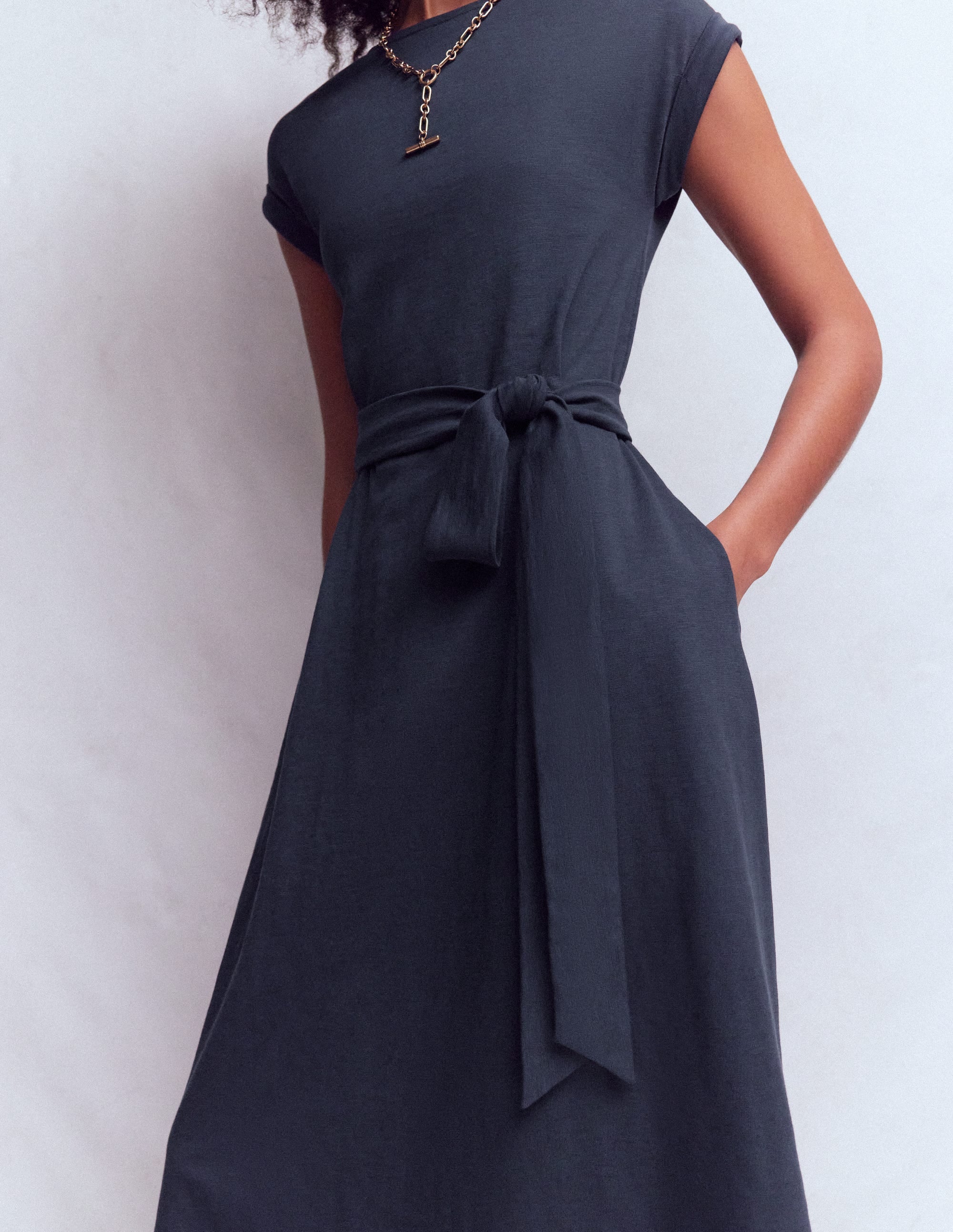 Eve Jersey Midi Dress-Navy - Image 2
