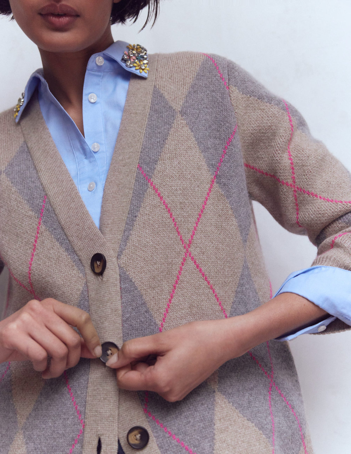 Quinn Boyfriend Cardigan-Neutral Argyle - Image 2