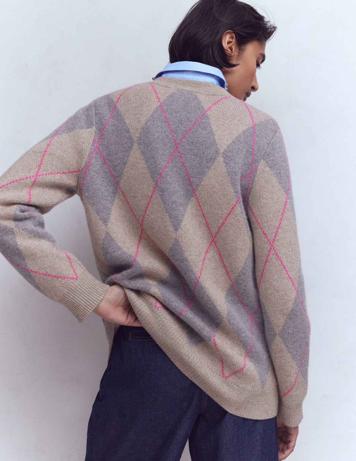Quinn Boyfriend Cardigan-Neutral Argyle - Image 3