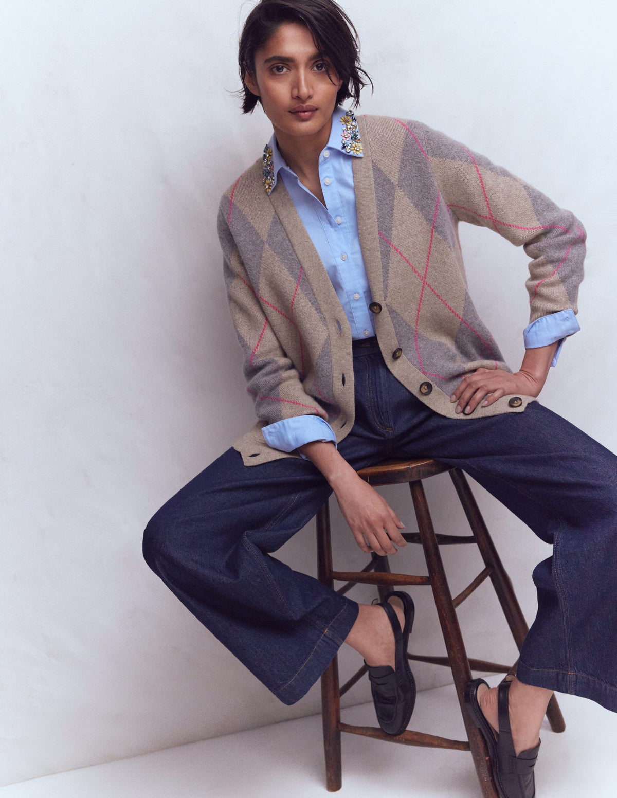 Quinn Boyfriend Cardigan-Neutral Argyle - Image 6