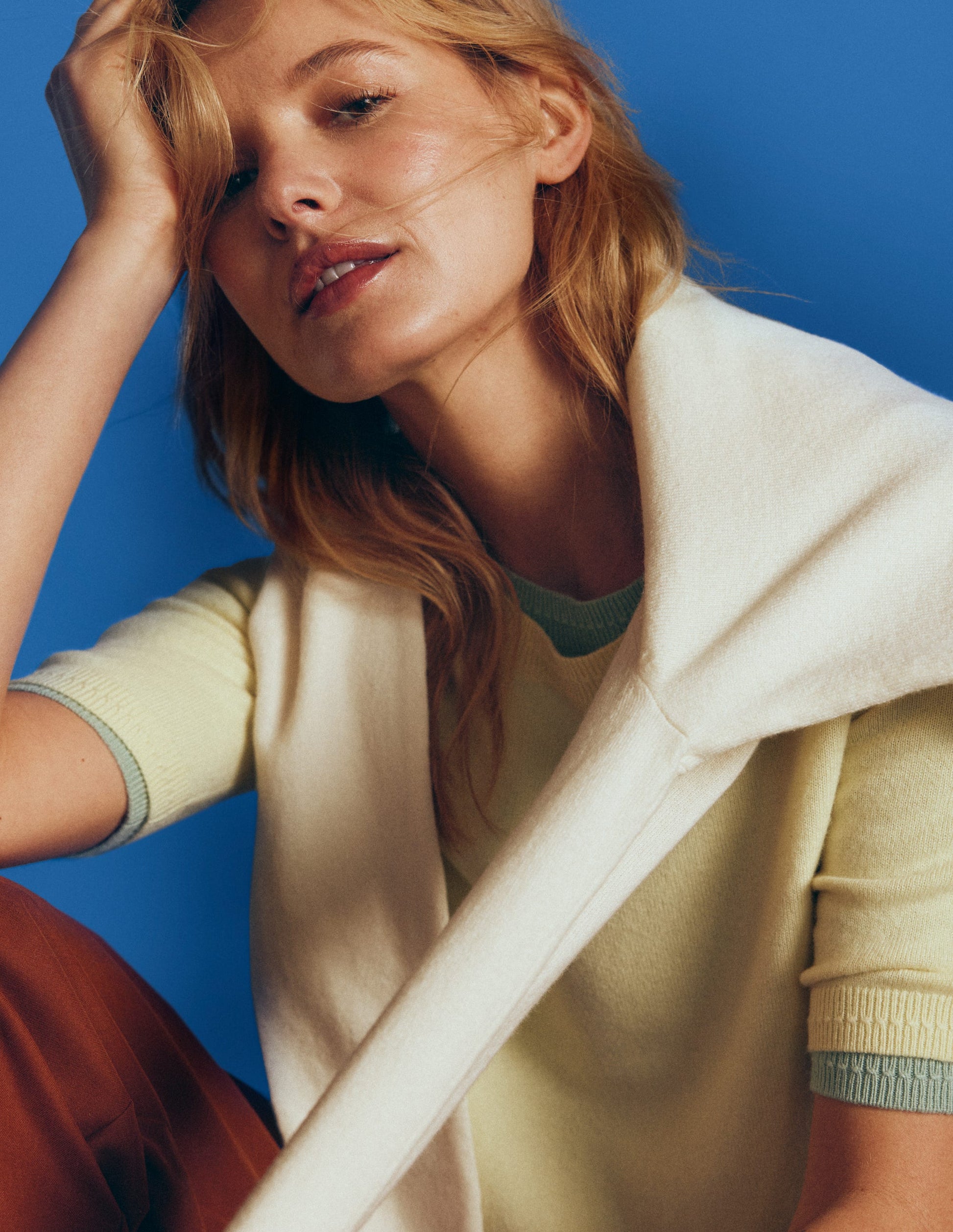 Eva Cashmere T-Shirt-Sandstone Yellow-5