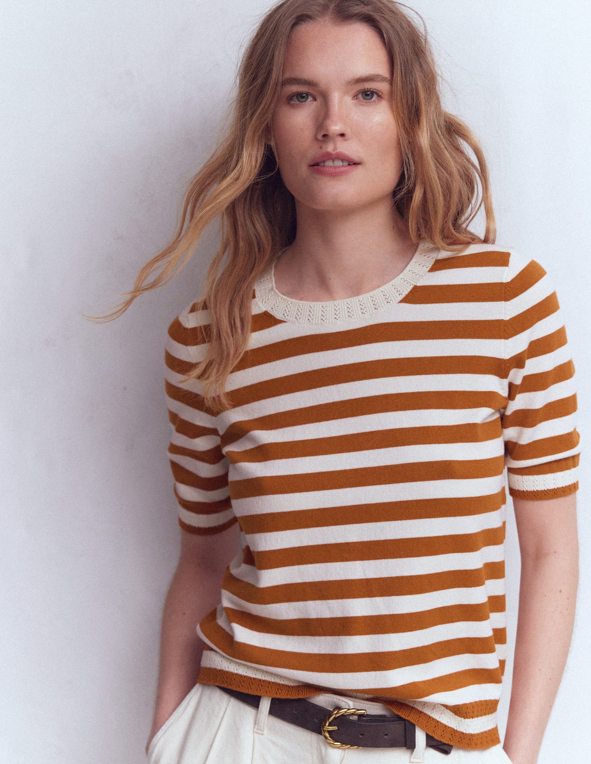Emilia Cotton Crew T-shirt-Cognac/ Warm Ivory-5