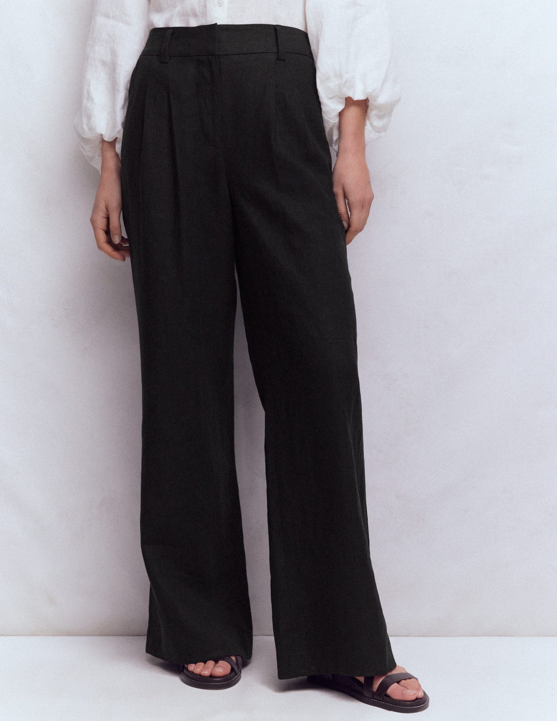 Kensington Linen Trousers-Black-4