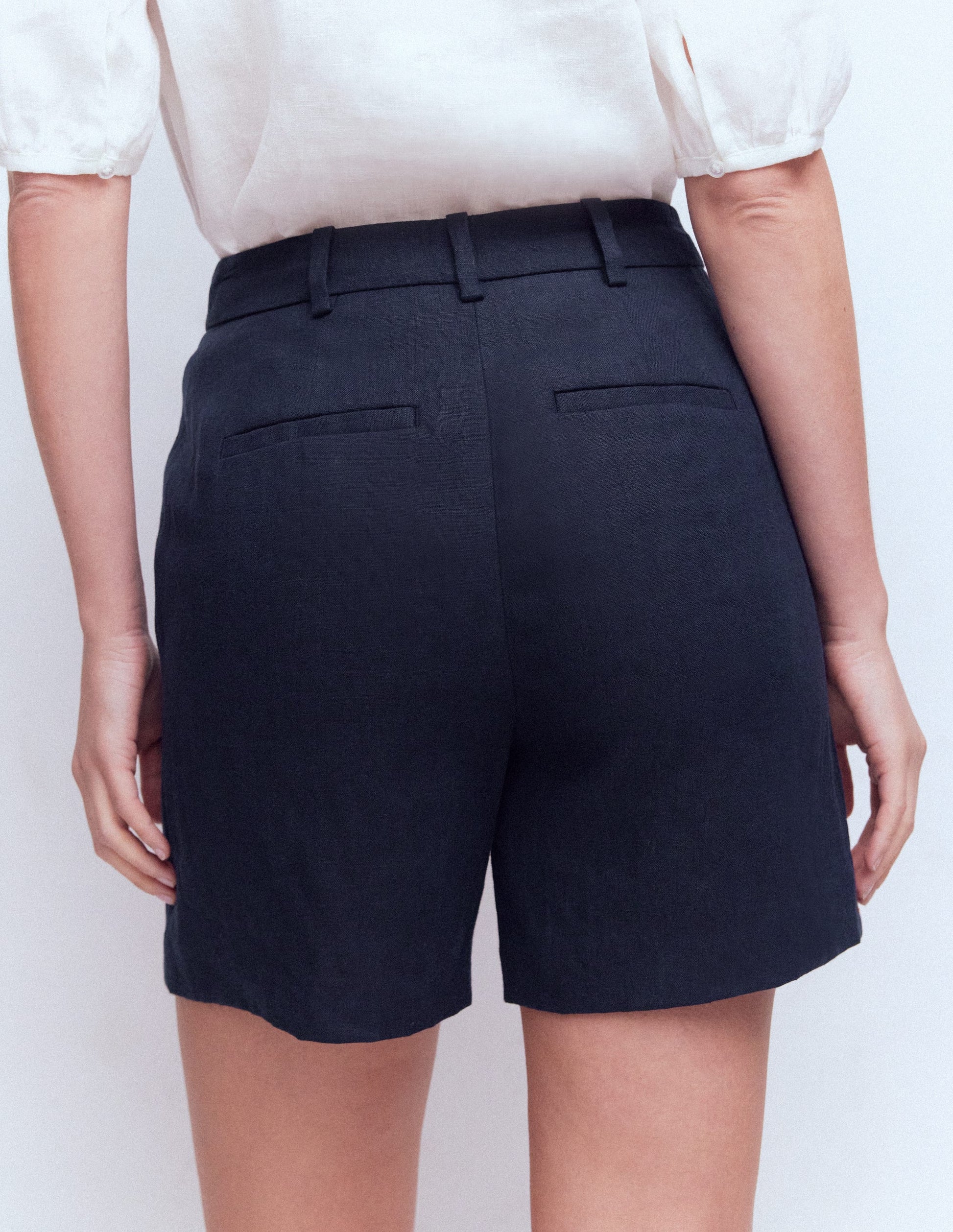 Belgravia Linen Shorts-Navy-3