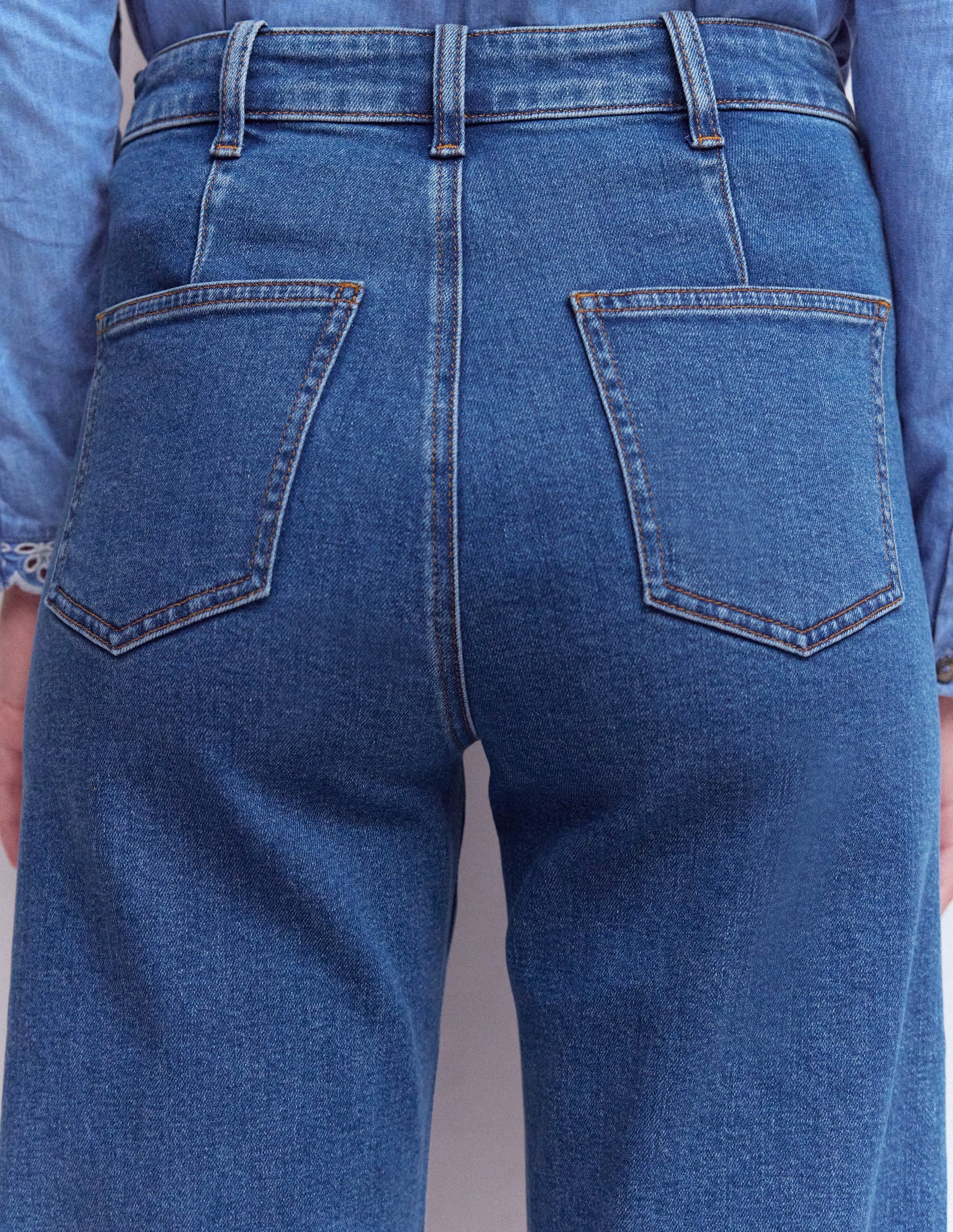 Pintuck Column Leg Jeans-Mid Vintage - Image 2