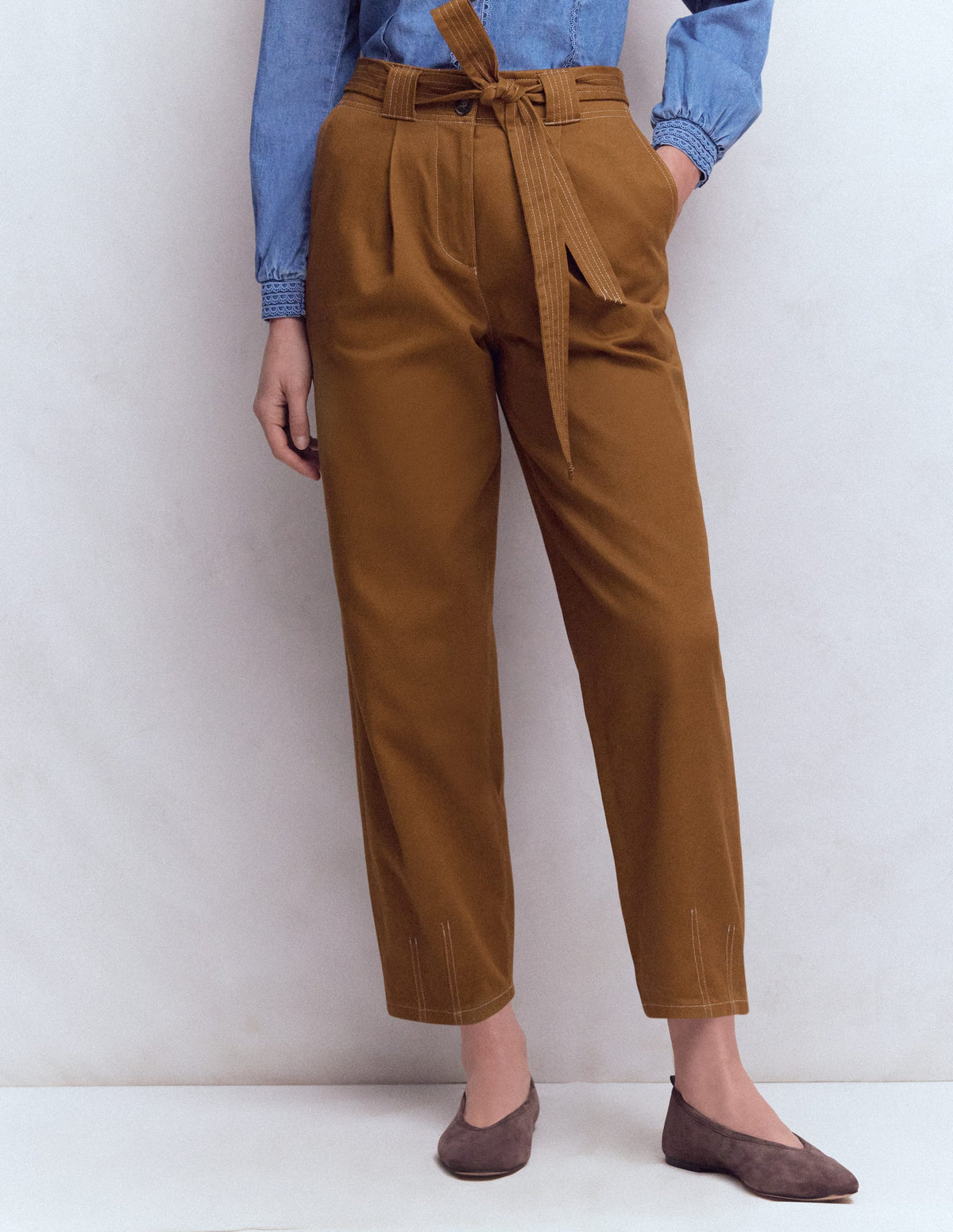 Belted Barrel Leg Trousers-GINGERBREAD - Image 4