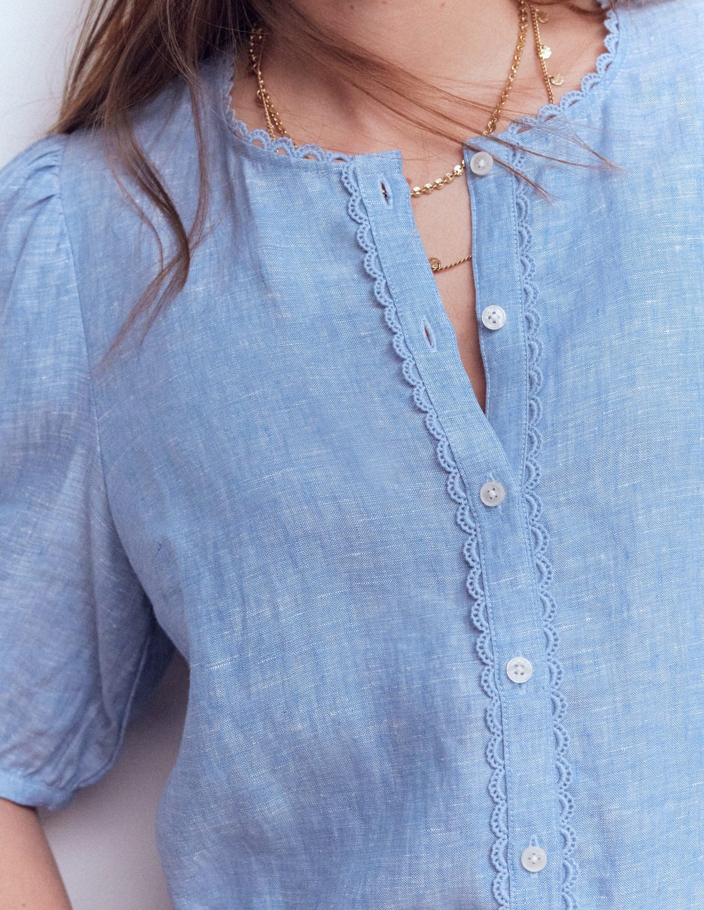 Leah Short Sleeve Linen Top-Blue Chambray