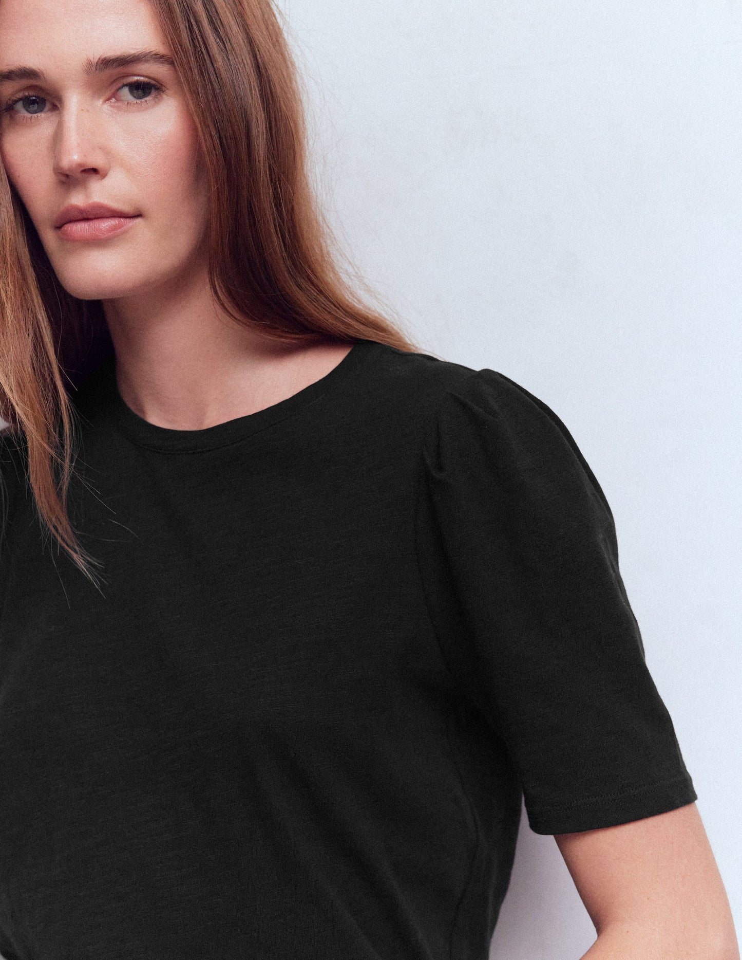 Pleat Sleeve T-shirt-Black
