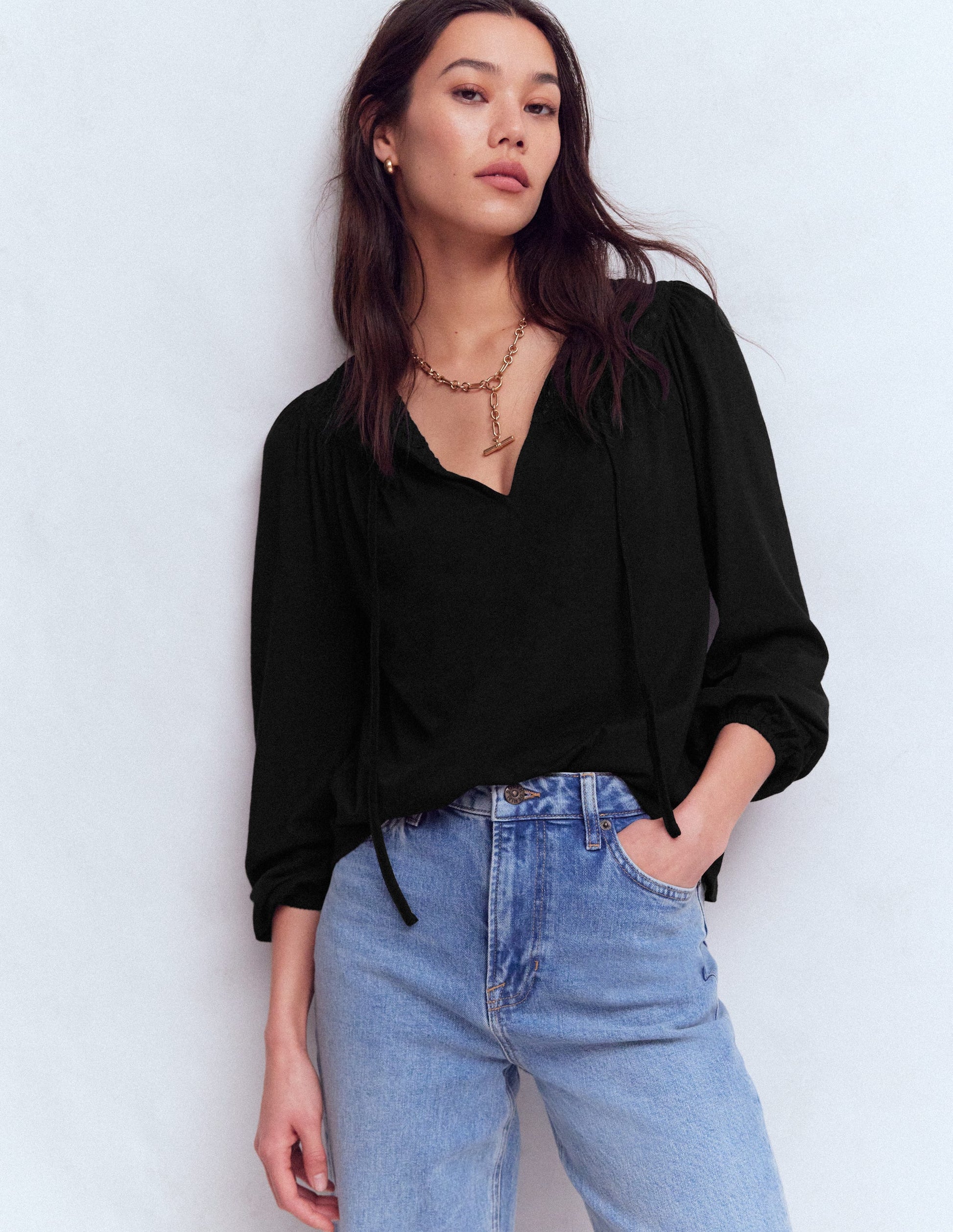 Edi Trim Detail Top-Black-1