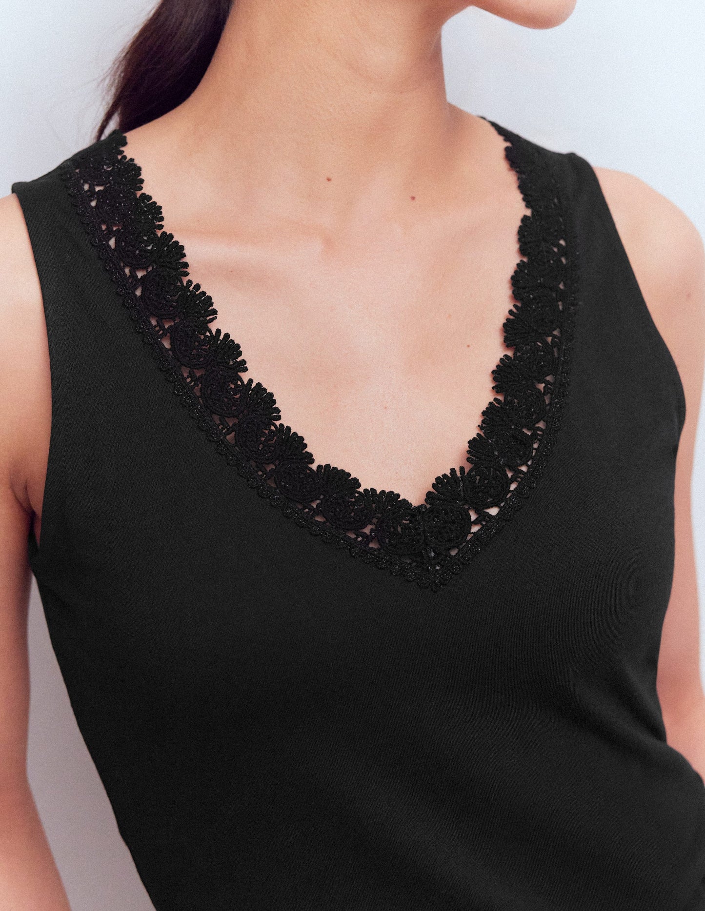Flora Lace Trim Supersoft Vest-Black Beauty