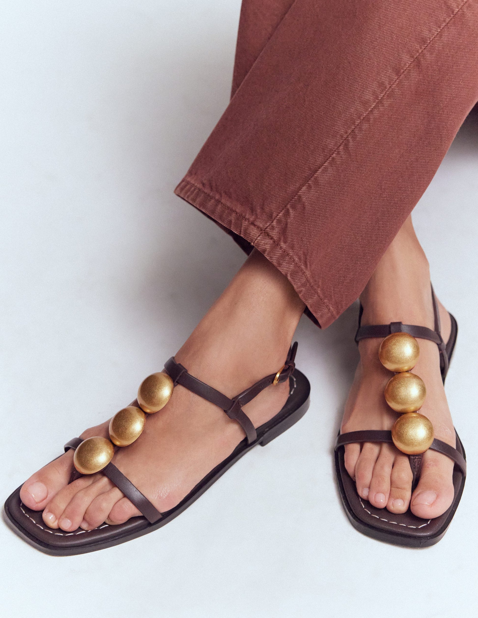 Disc Flat Sandals-Dark Chocolate-2