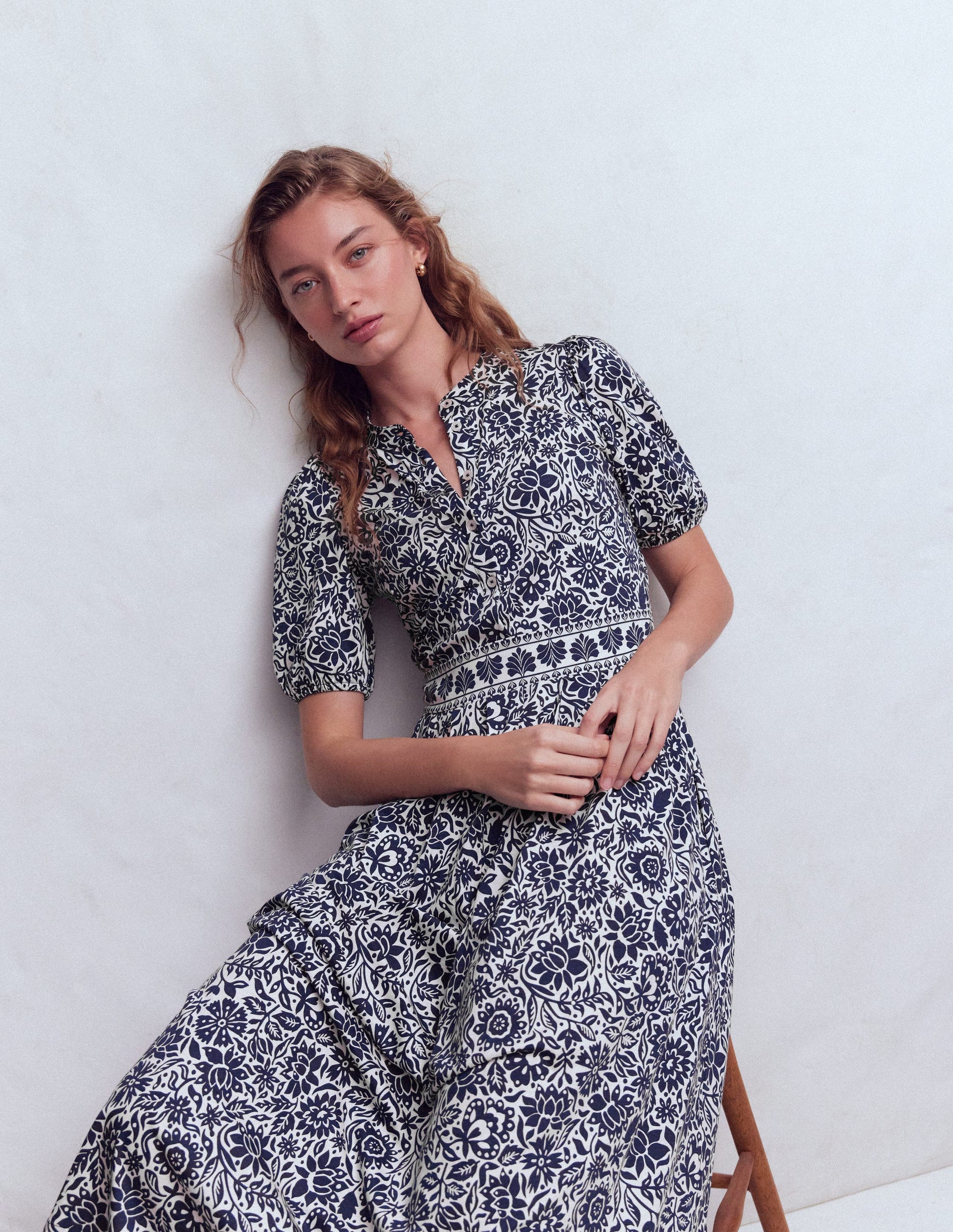 Amber Pleat Jersey Midi Dress-Navy, Meadow Scatter-4