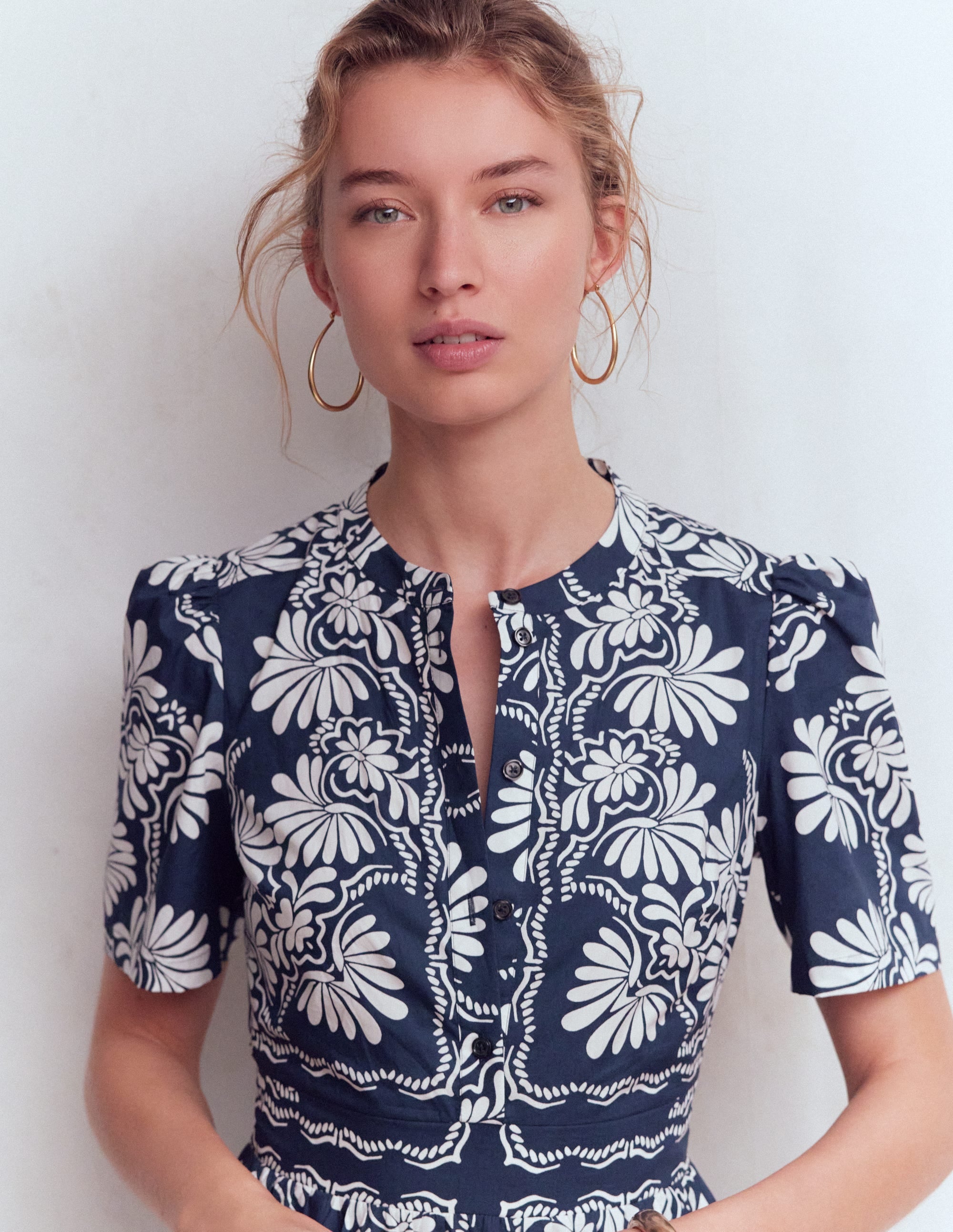 Ivy Button Cotton Midi Dress-French Navy Botanical Charm - Image 2
