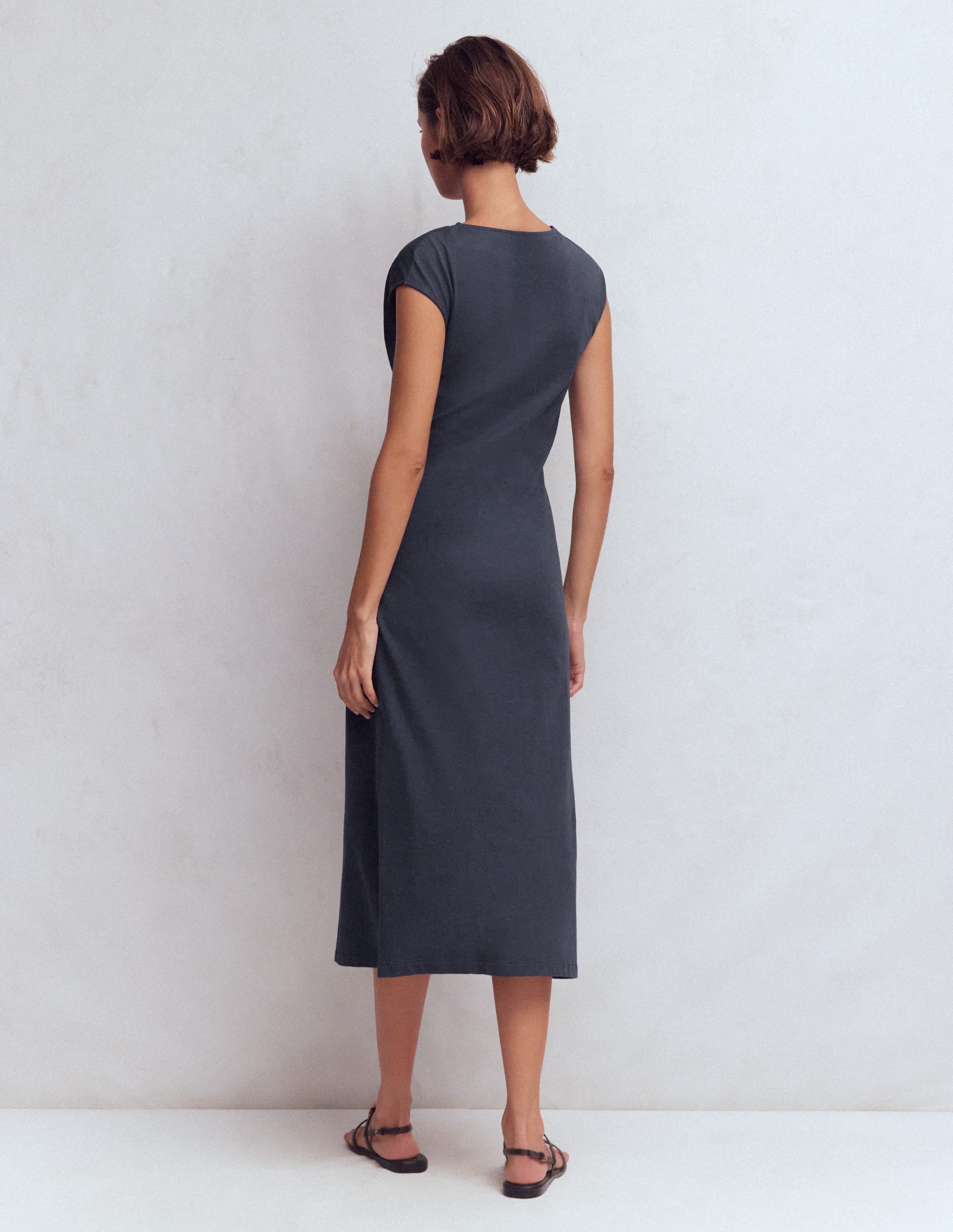 Delilah Twisted Midi Dress-Navy - Image 3