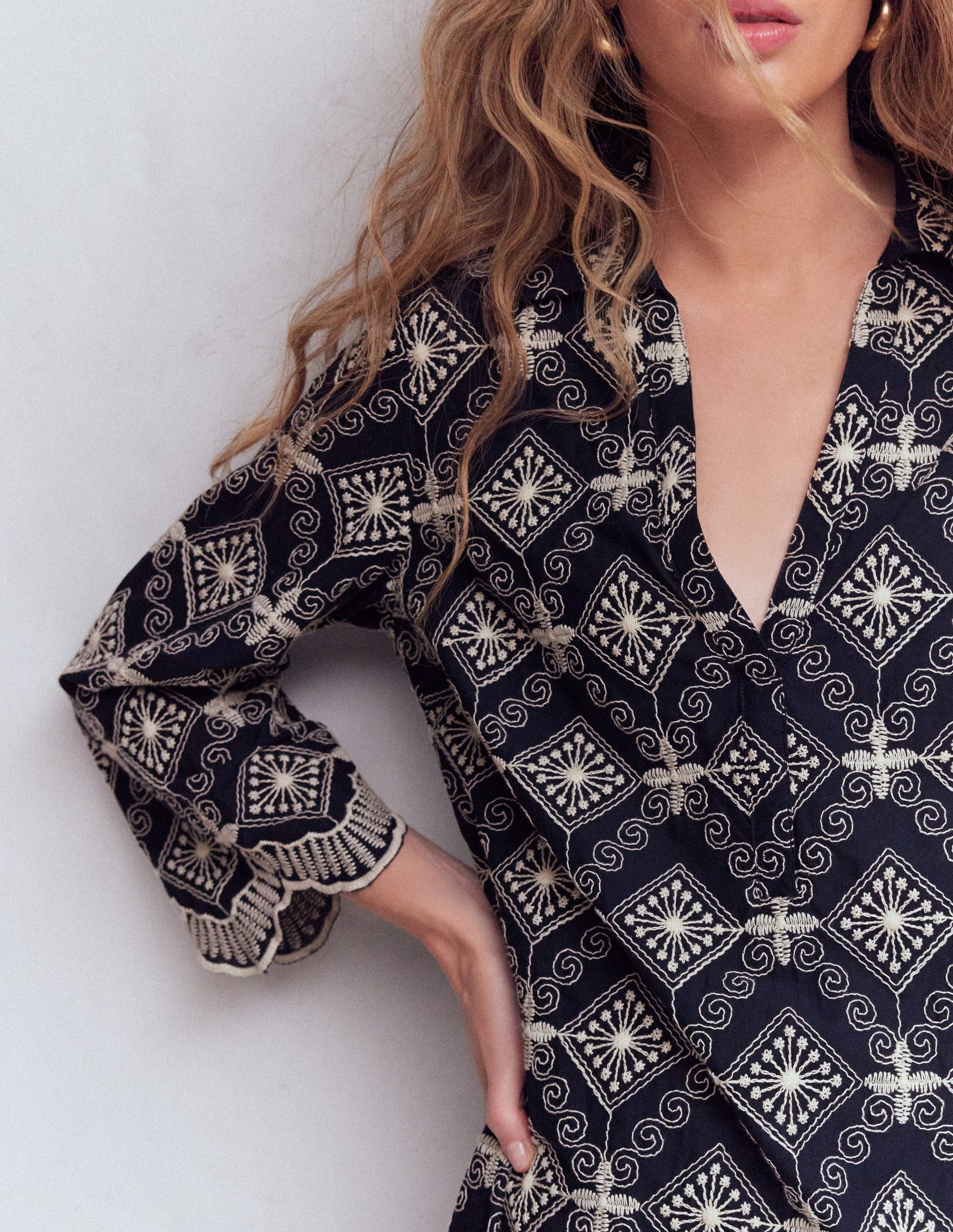 Carmen Broderie Short Dress-Navy Broderie-3